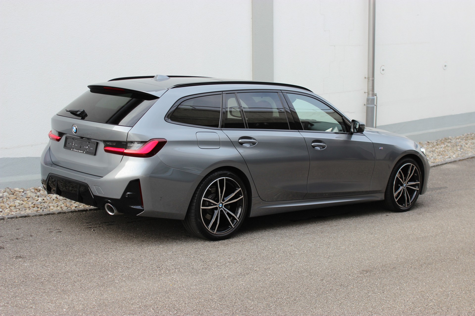 BMW 320d xDrive 48V Touring M SPORTPAKET-image-4