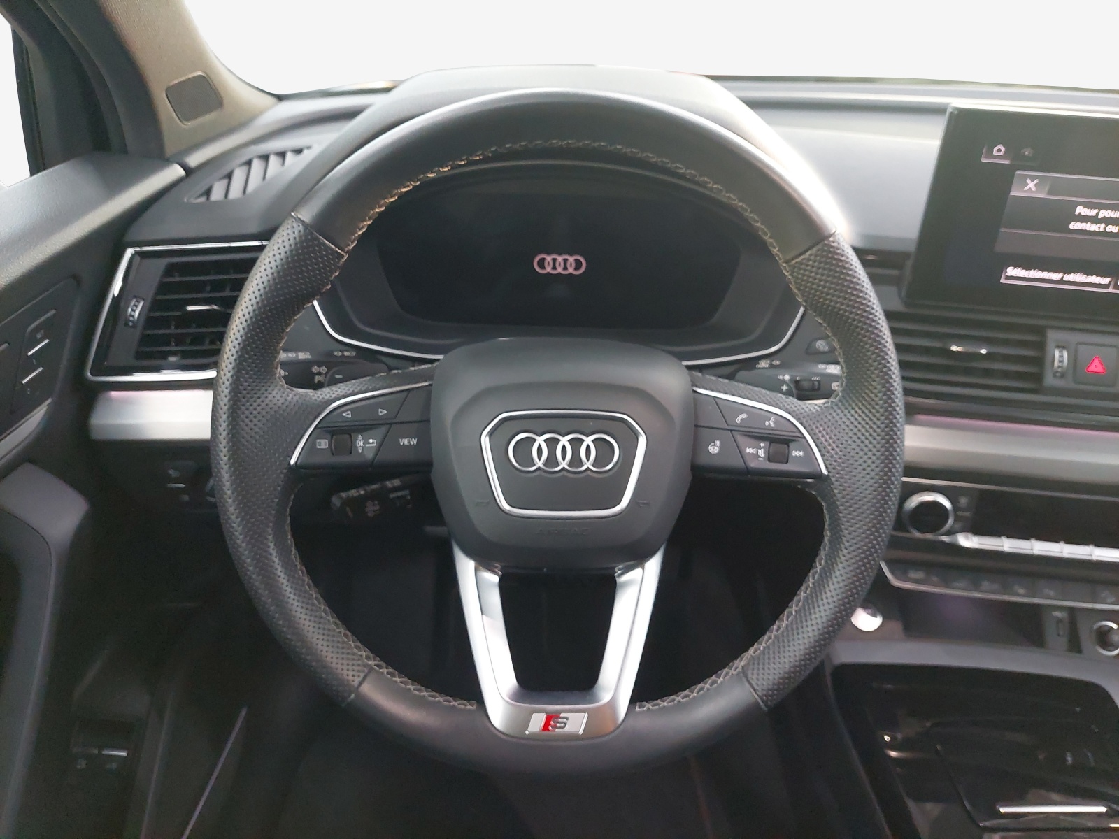 AUDI Q5 Sportback 50 TFSI e PHEV Black Edition quattro S-tronic-image-9
