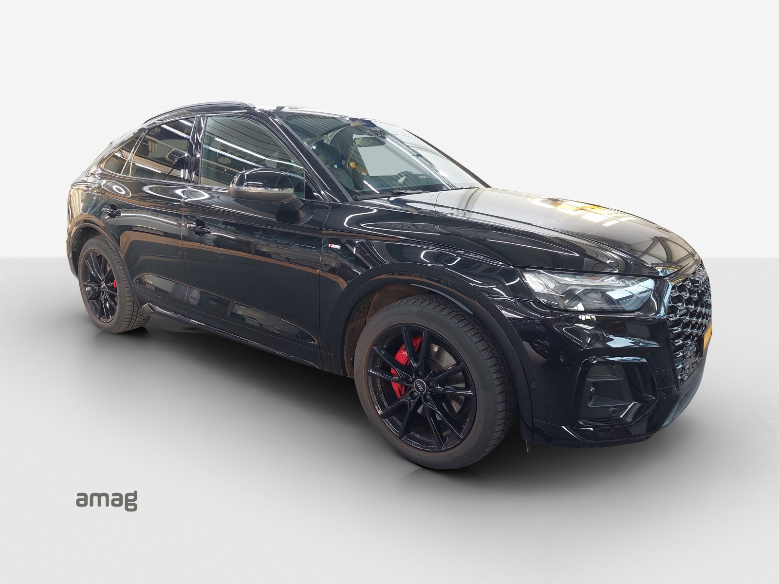AUDI Q5 Sportback 50 TFSI e PHEV Black Edition quattro S-tronic-image-5