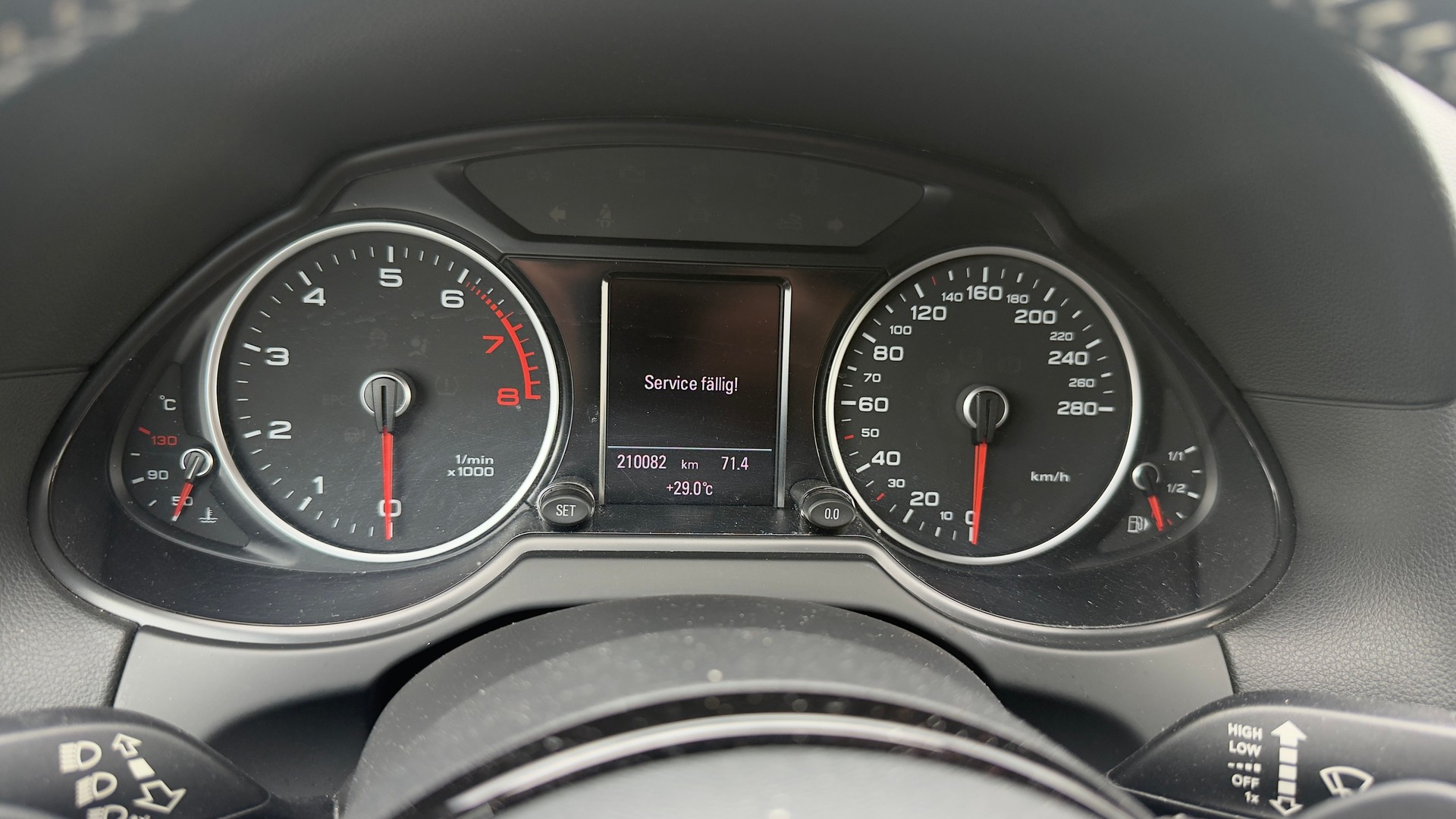 AUDI Q5 2.0 TFSI quattro tiptronic-image-14