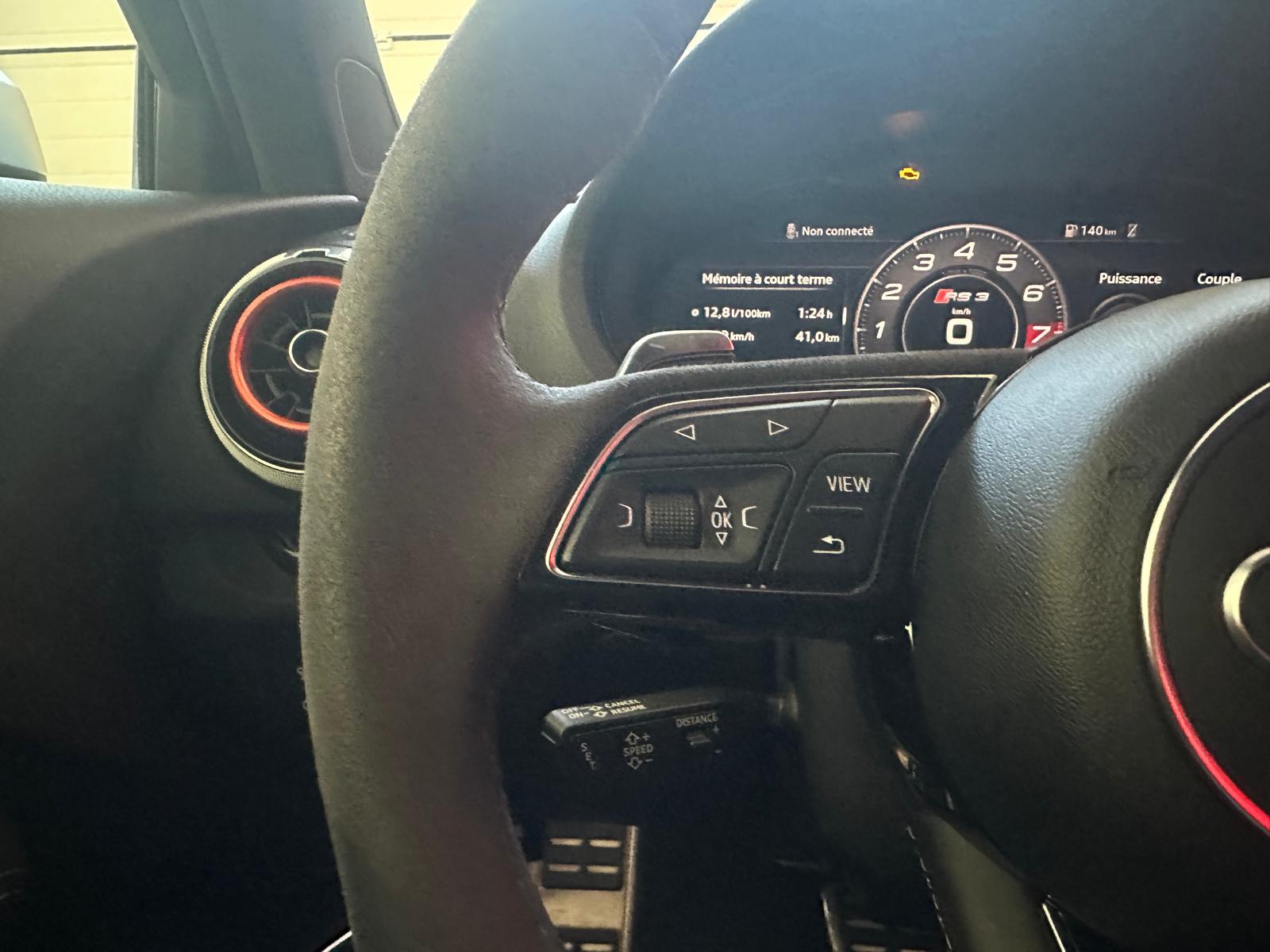 AUDI RS3 Sportback 2.5 TSI quattro S-tronic-image-18