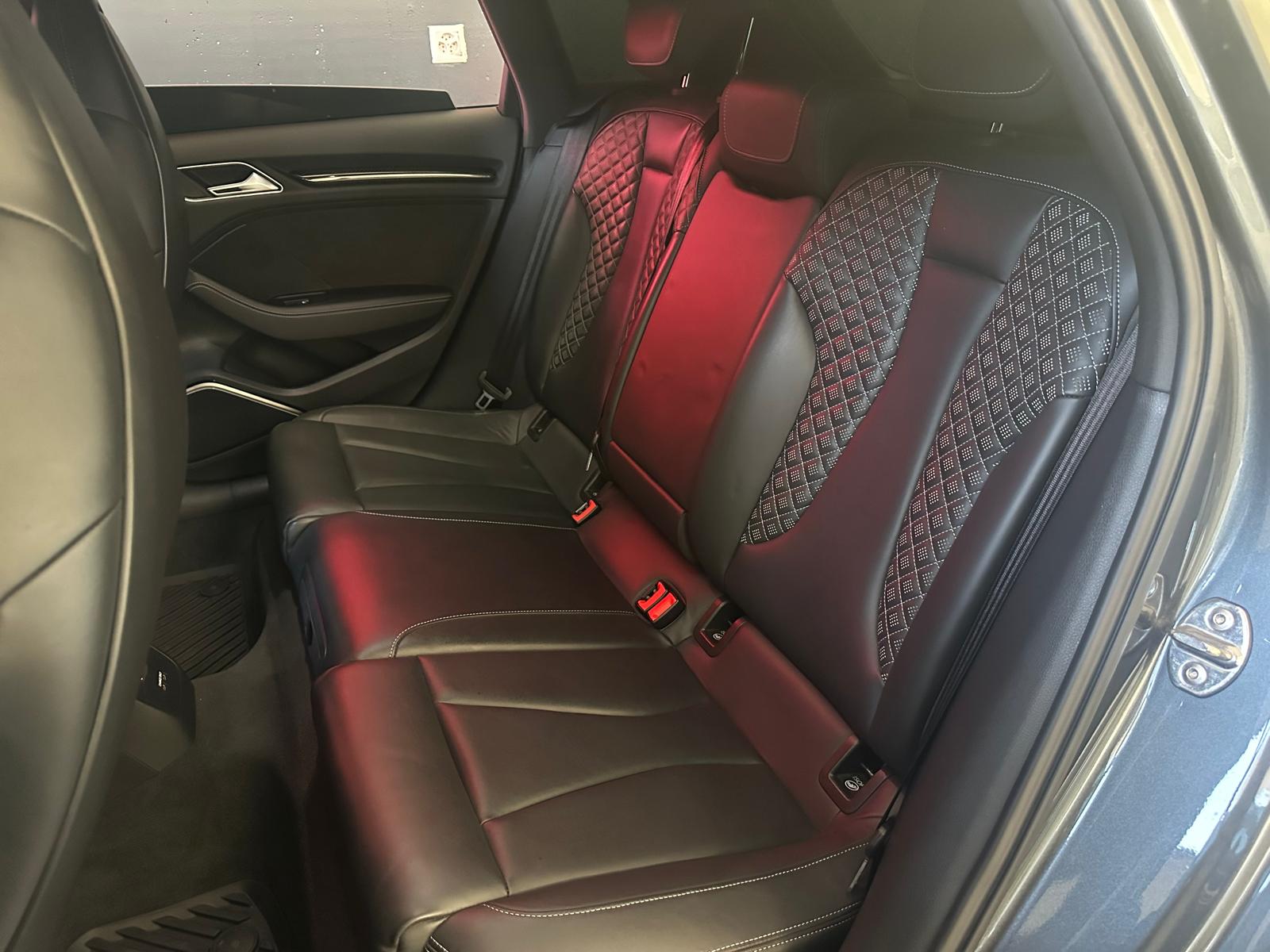 AUDI RS3 Sportback 2.5 TSI quattro S-tronic-image-11