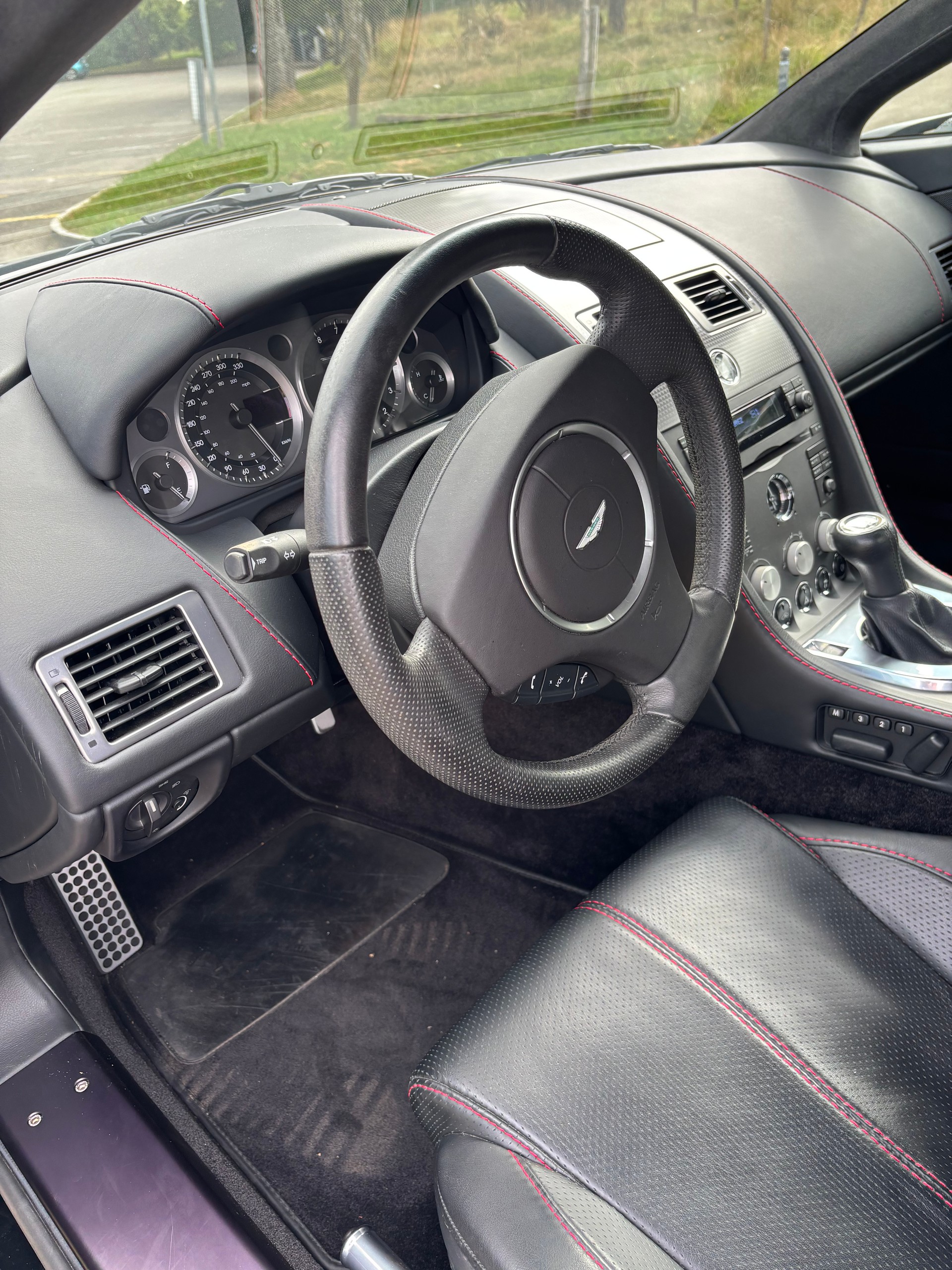 ASTON MARTIN 4.3-image-3