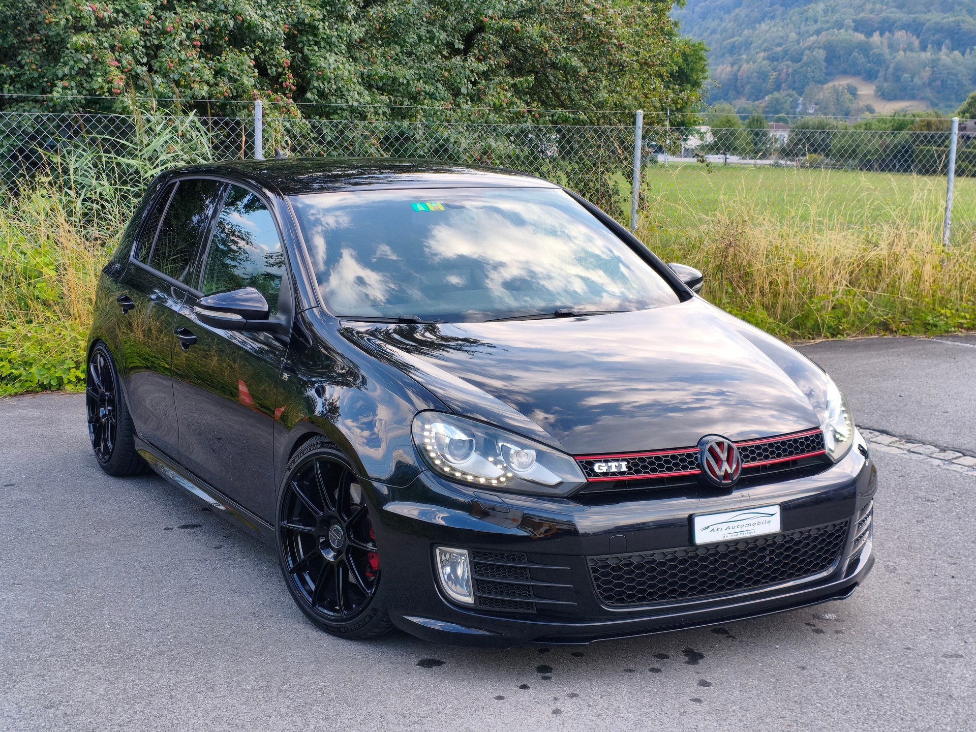 VW Golf 2.0 TSI GTI Edition 35-image-3