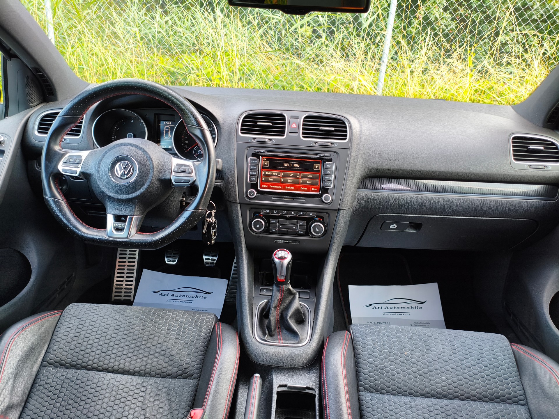 VW Golf 2.0 TSI GTI Edition 35-image-14