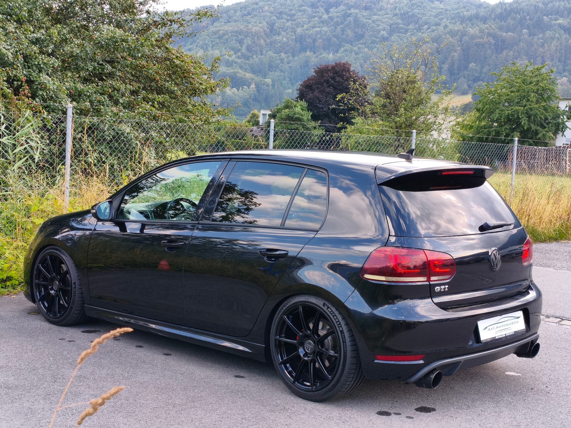 VW Golf 2.0 TSI GTI Edition 35-image-8