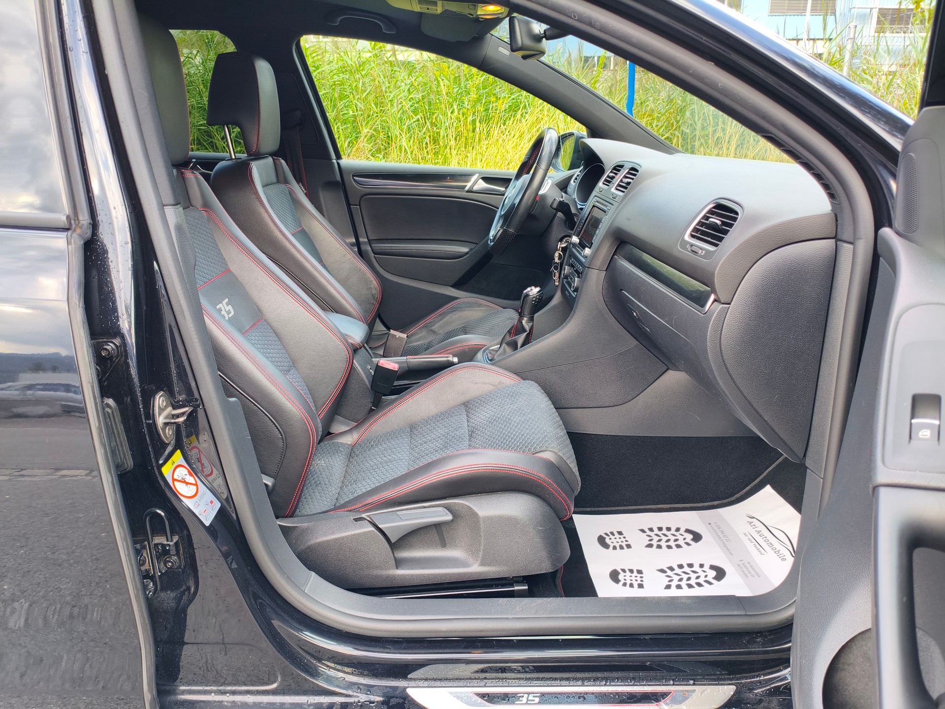 VW Golf 2.0 TSI GTI Edition 35-image-13