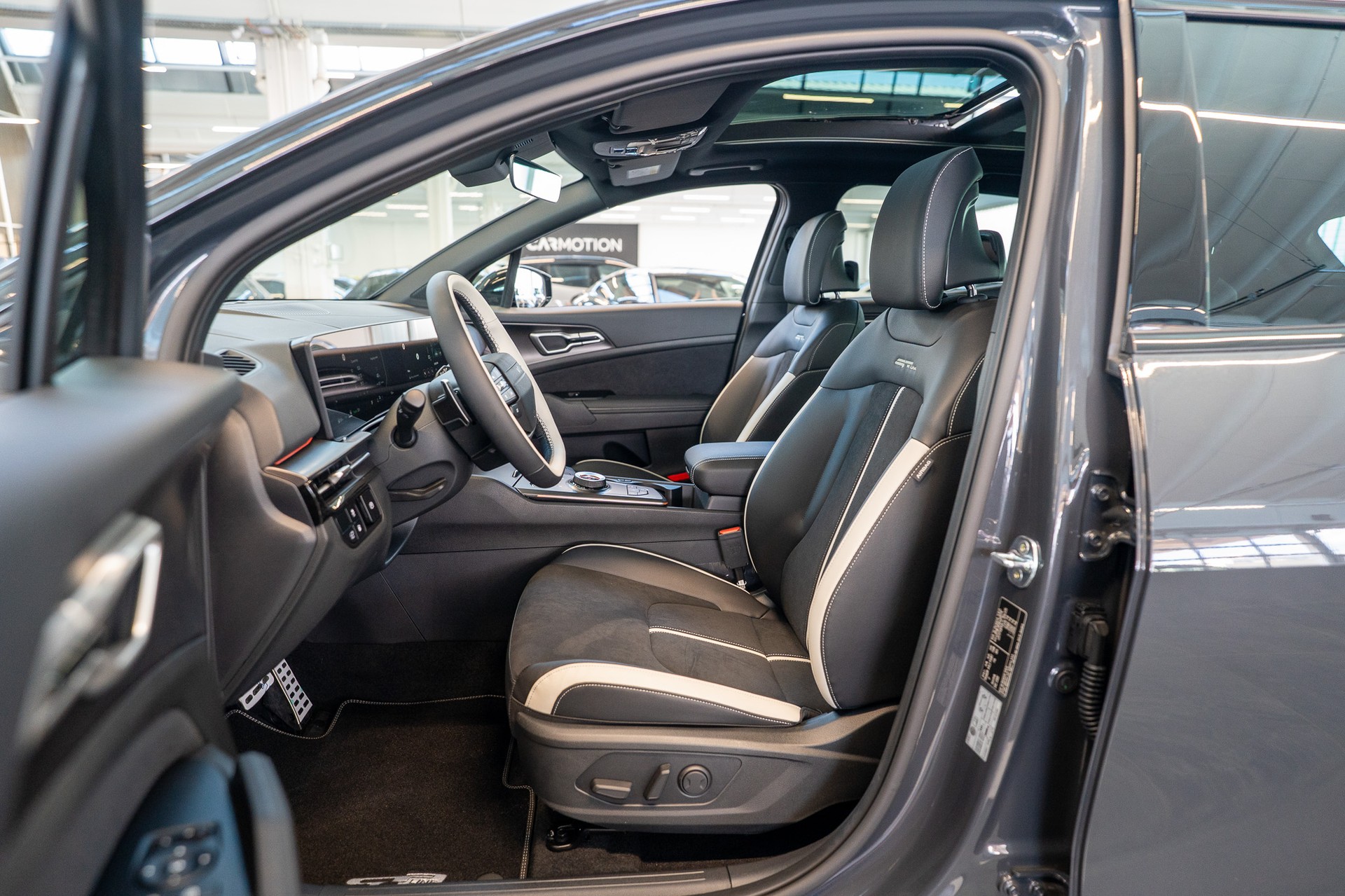 KIA Sportage 1.6T-GDi PHEV GT-Line Power Edition A / Panorama-Schiebedach-image-9