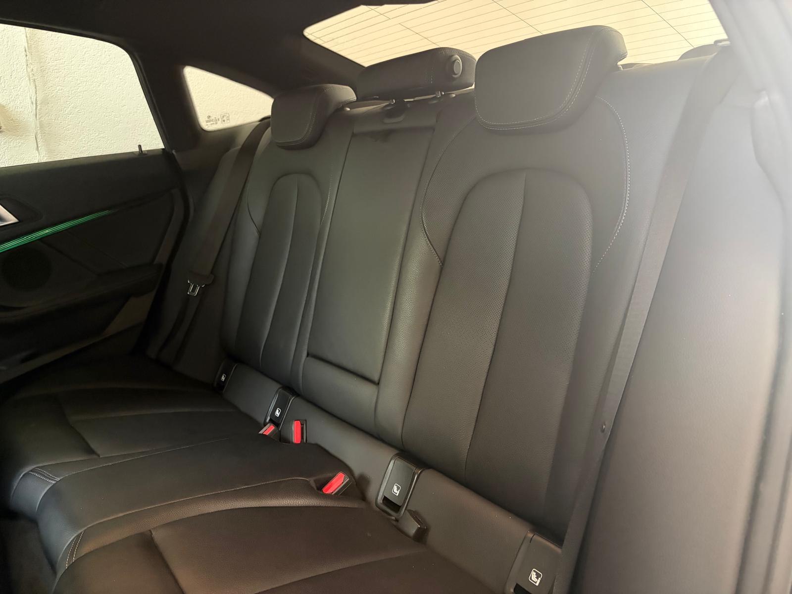 BMW M235i Gran Coupé xDrive Steptronic-image-11