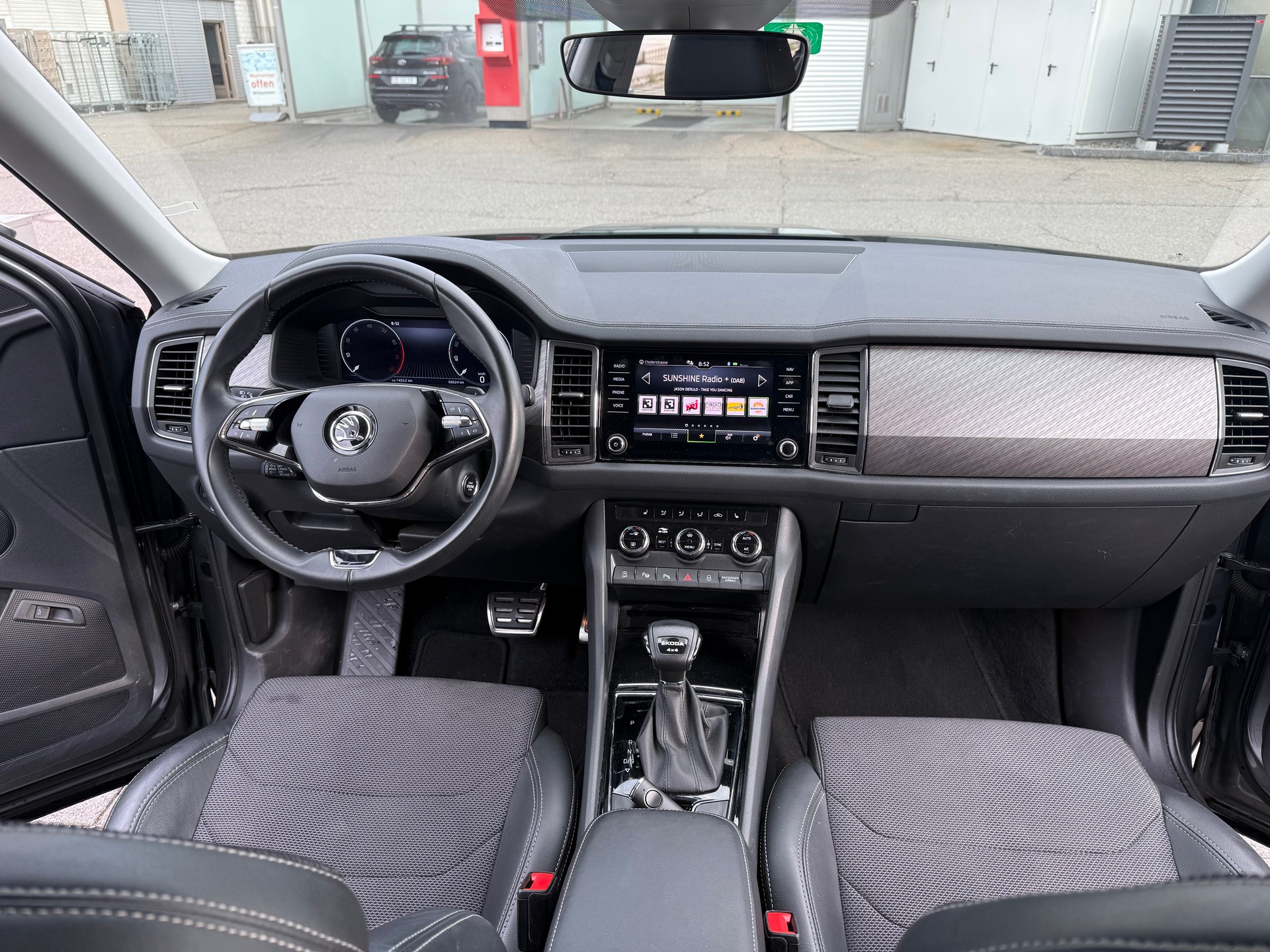 SKODA 2.0 TSI Style DSG-image-2