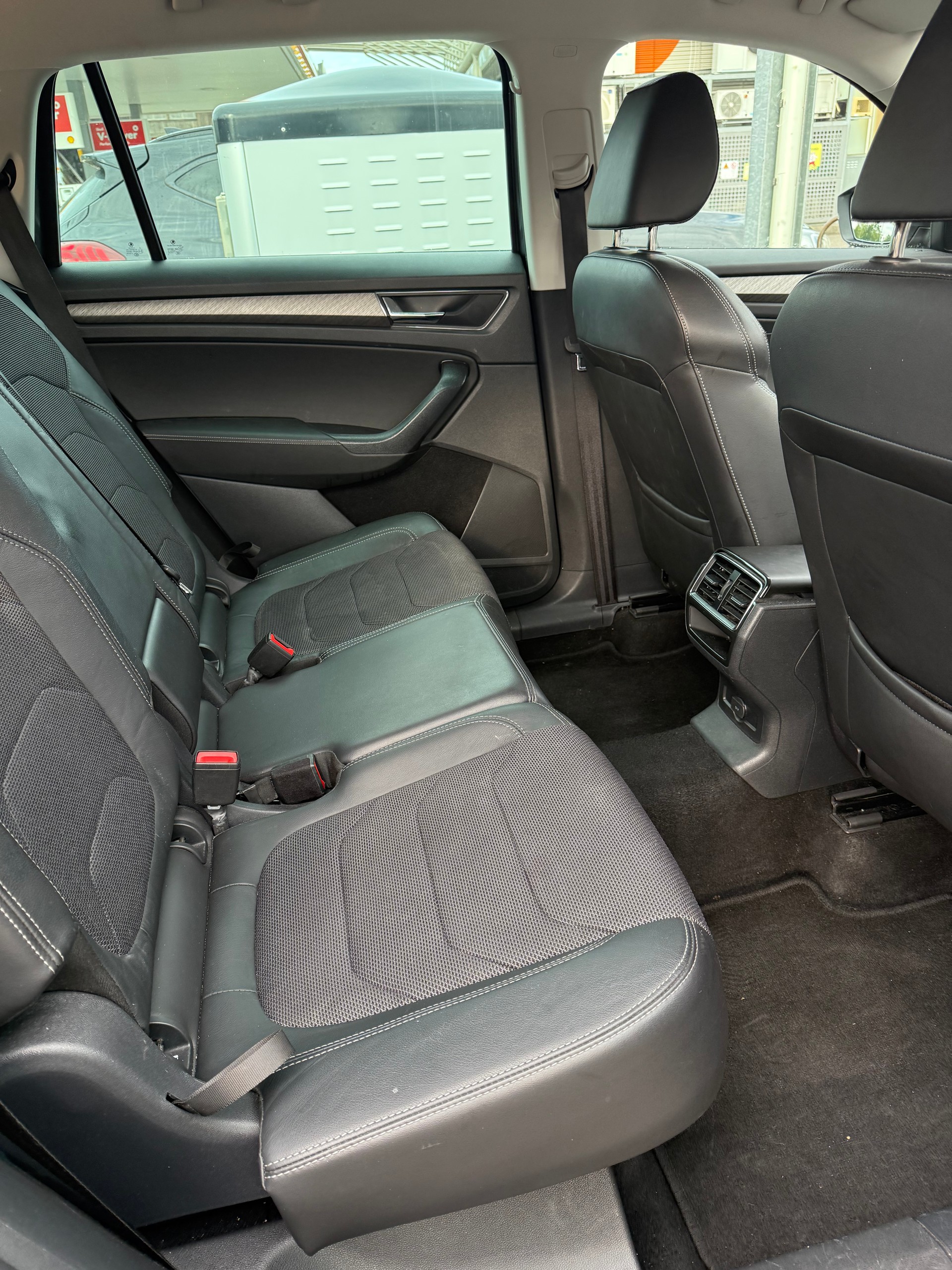 SKODA 2.0 TSI Style DSG-image-3