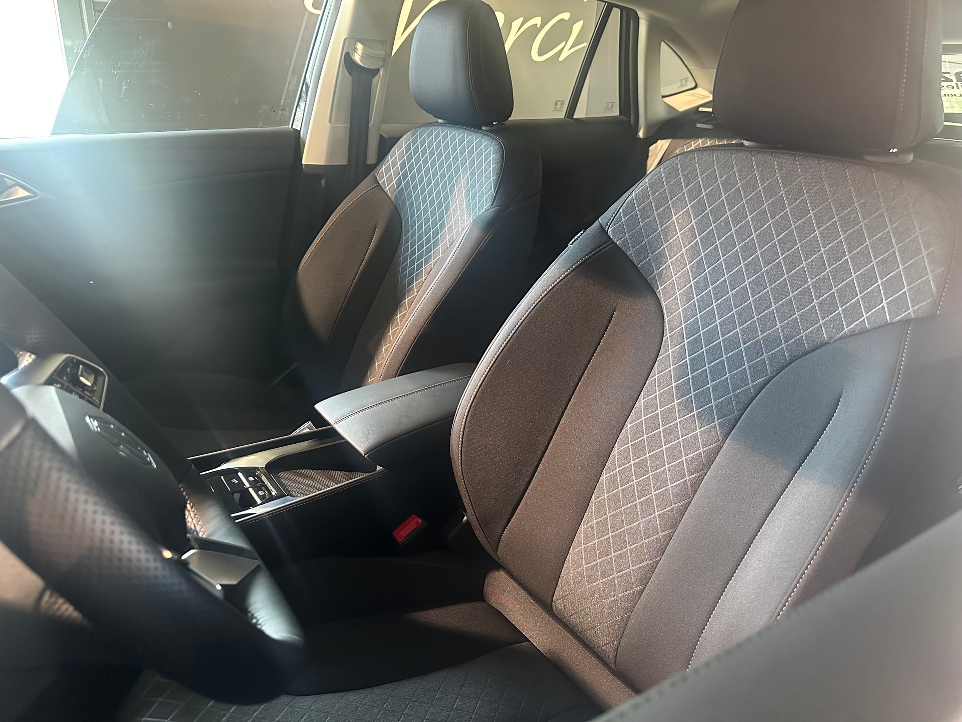 MG HS 1.5 T PHEV Comfort-showroom-element-3