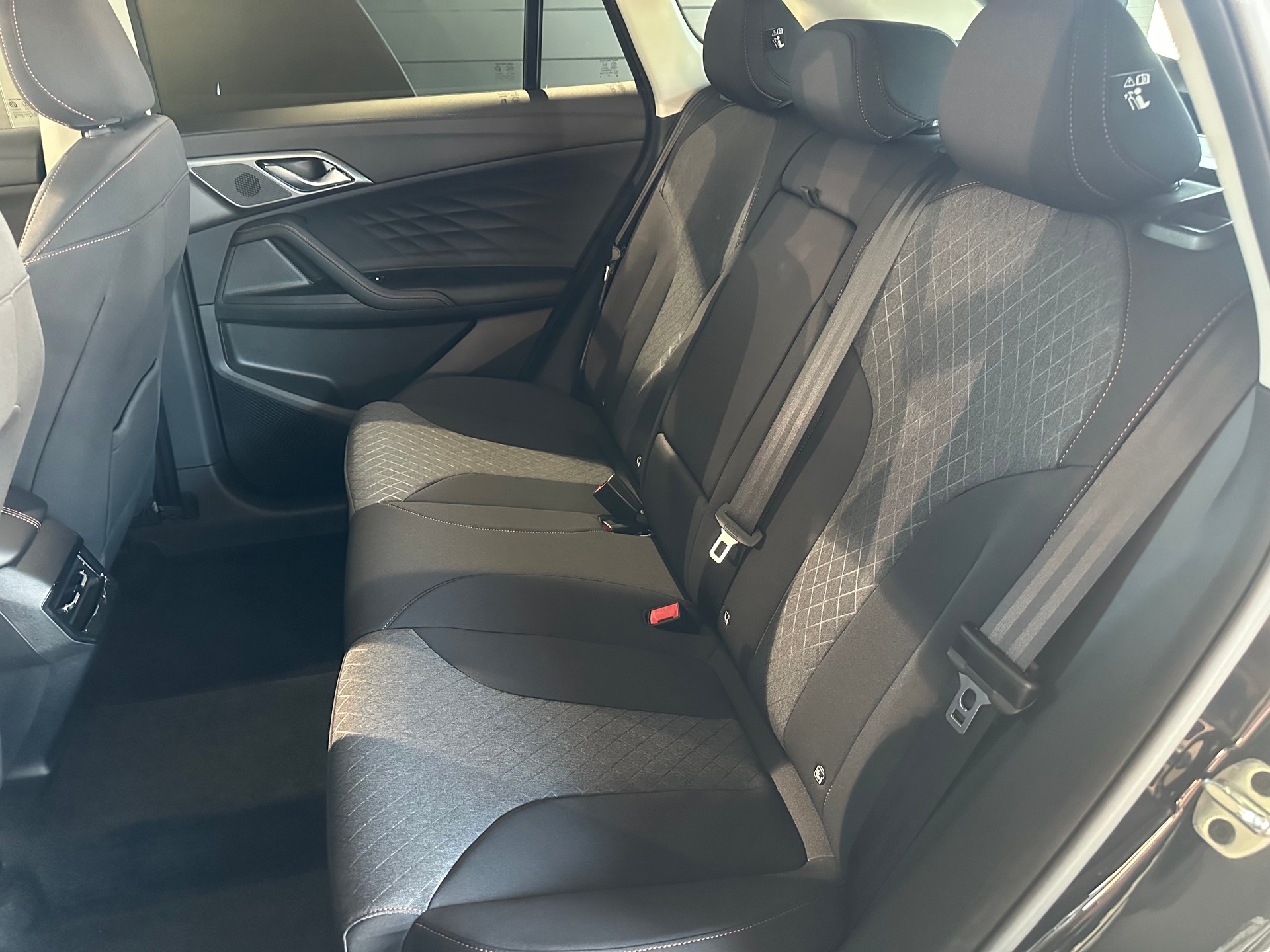 MG HS 1.5 T PHEV Comfort-image-5