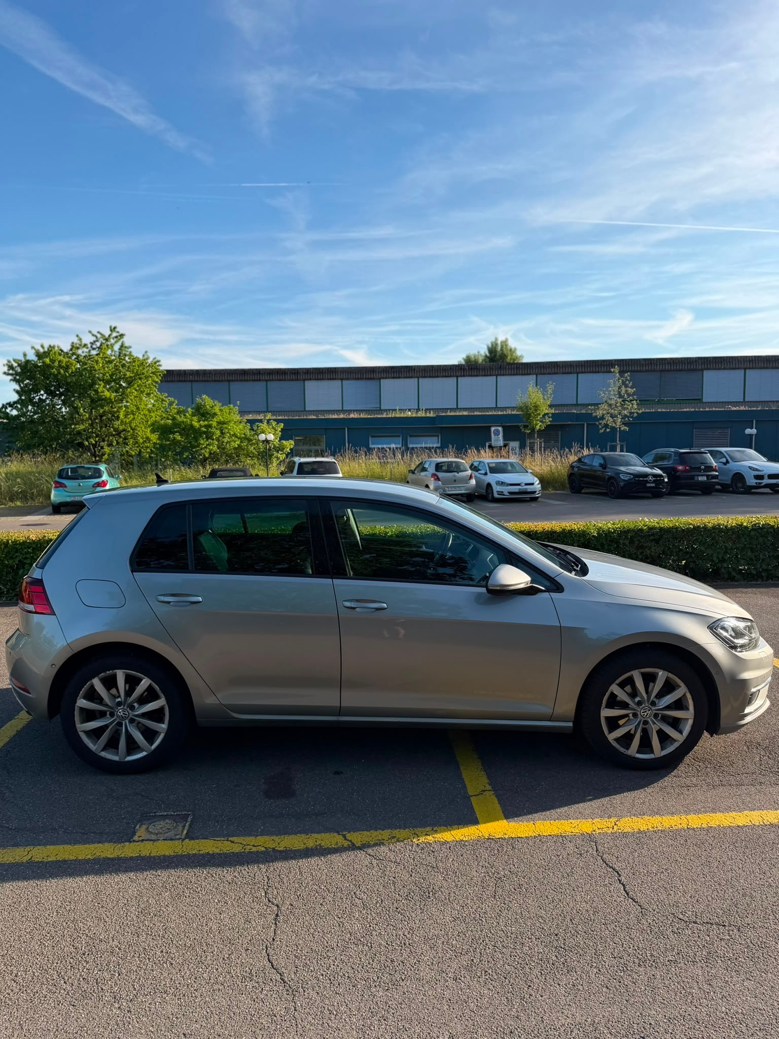 VW Golf 2.0 TDI Highline Swiss Line Limited 4M DSG-image-3