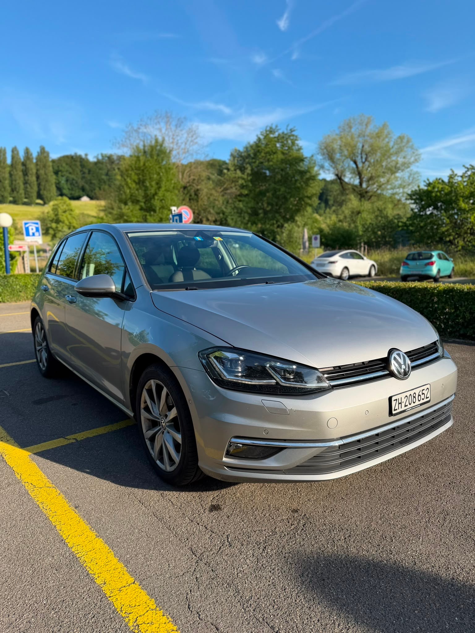 VW Golf 2.0 TDI Highline Swiss Line Limited 4M DSG-image-0