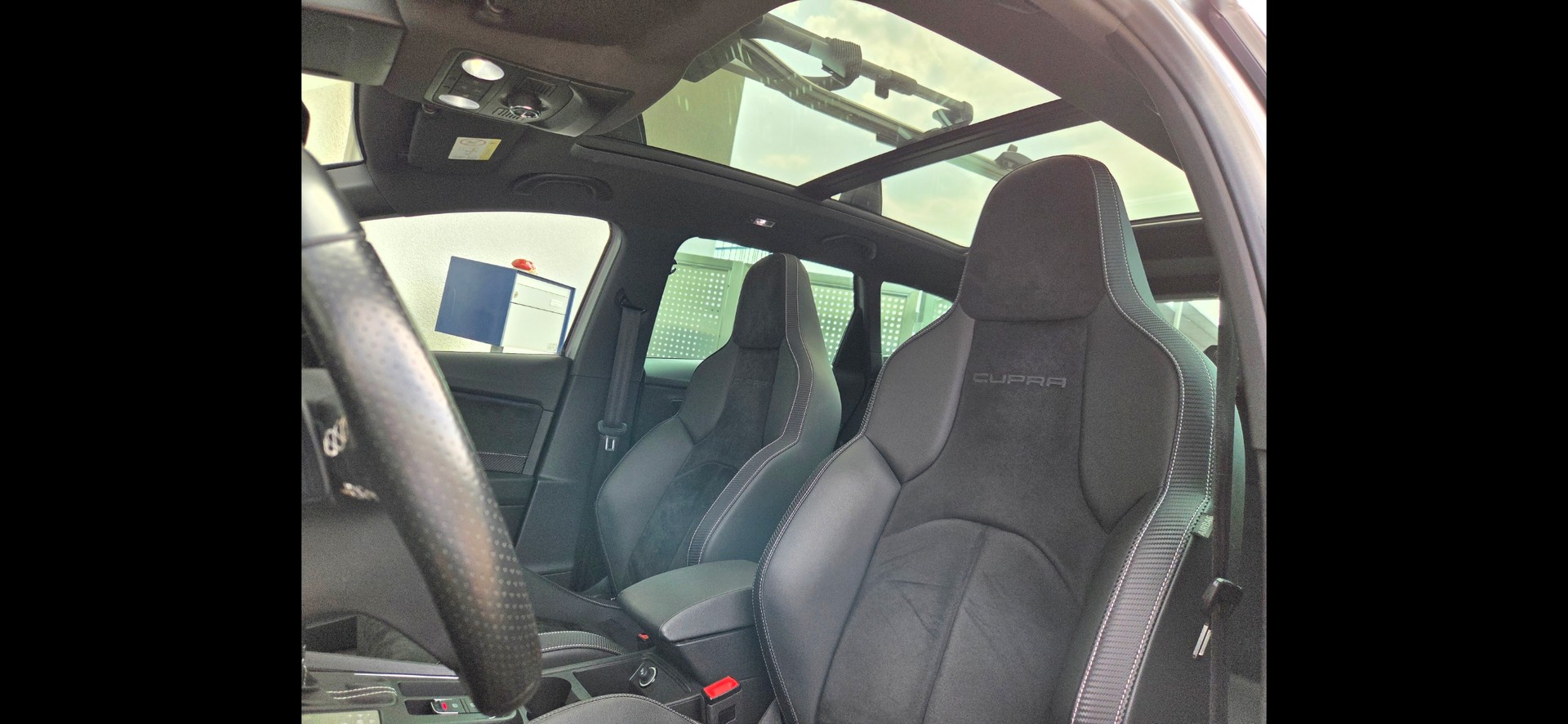 SEAT 2.0 TSI 300 Cupra 4Drive DSG-image-2