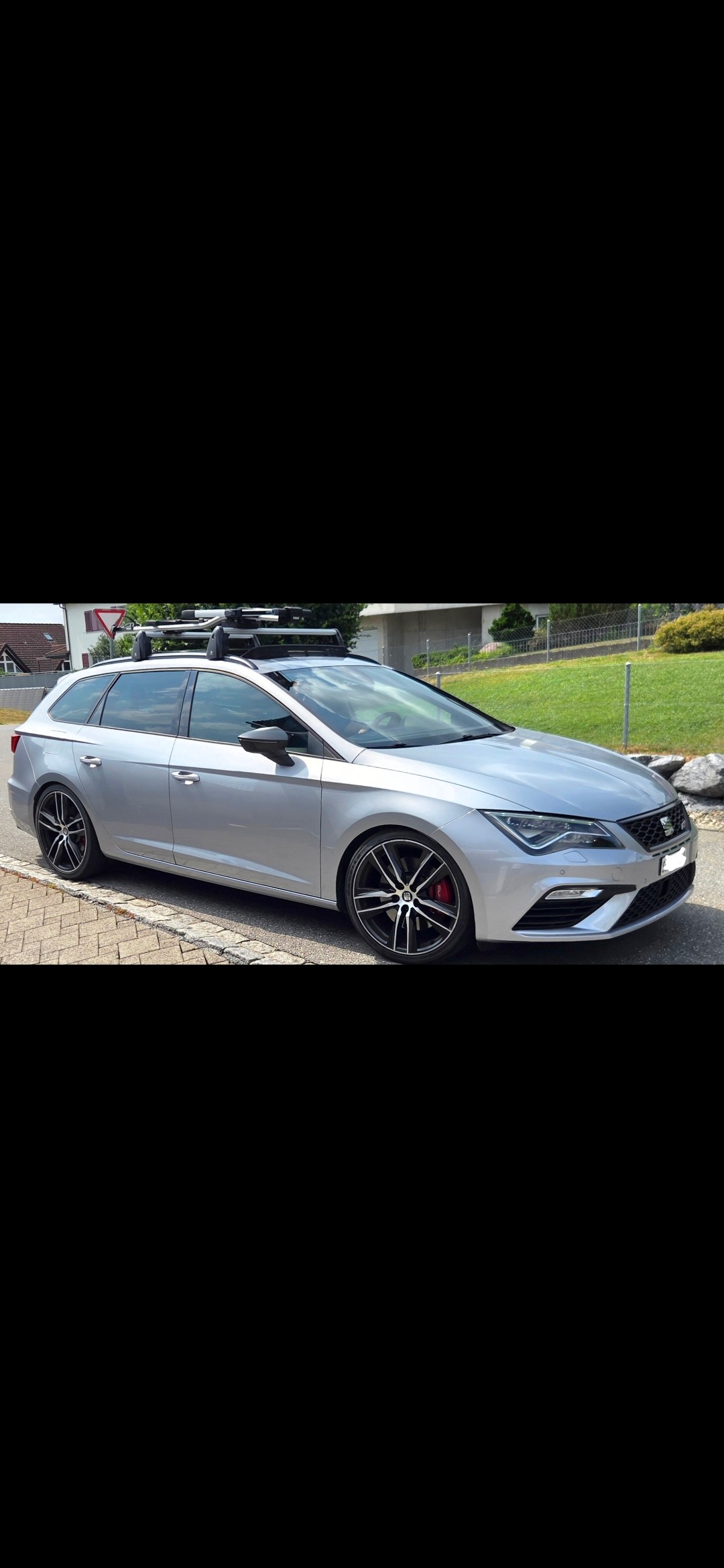 SEAT 2.0 TSI 300 Cupra 4Drive DSG-image-4