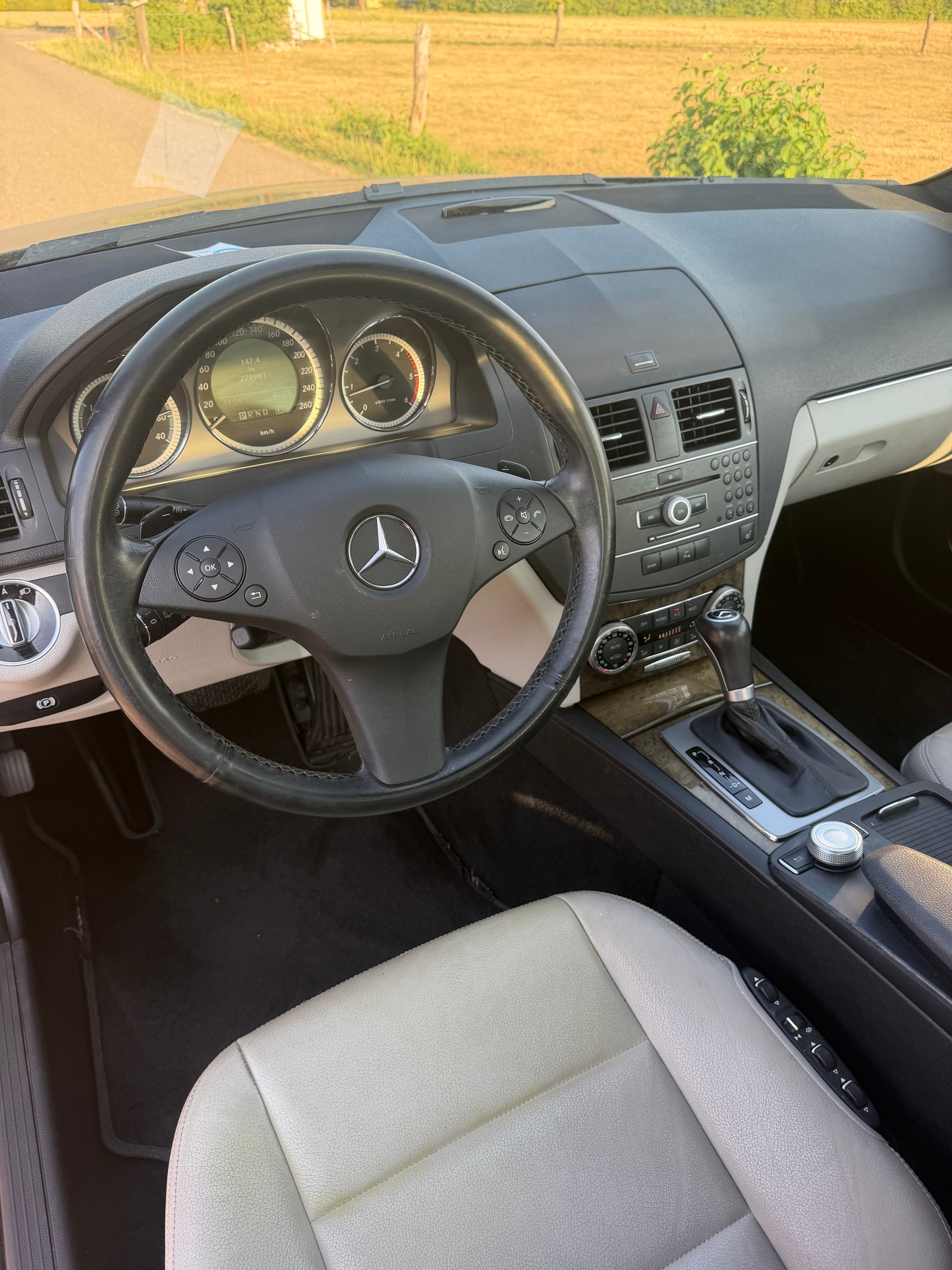 MERCEDES-BENZ C 350 CDI BlueEfficiency Elégance 4Matic 7G-Tronic-image-10