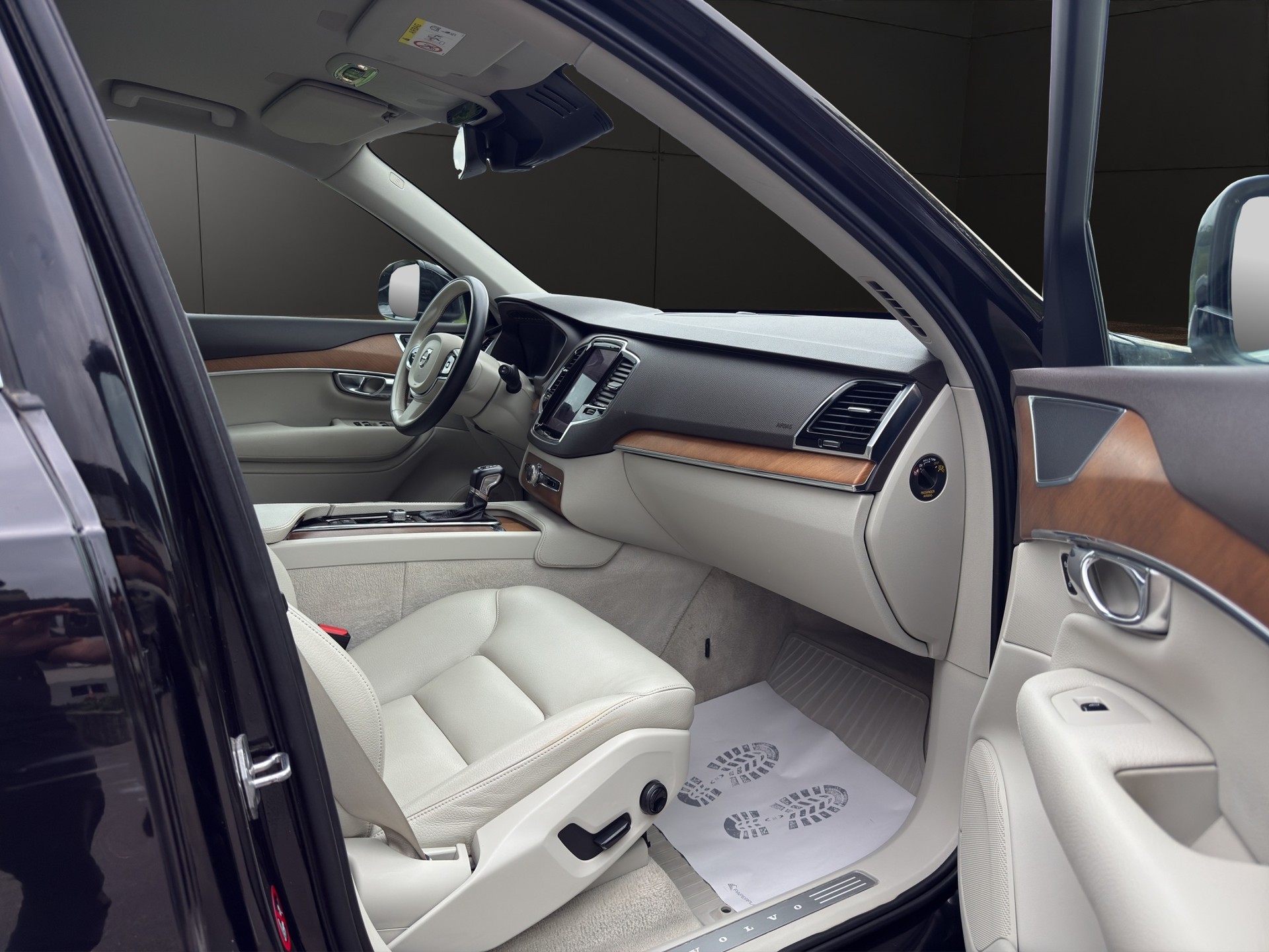 VOLVO VOLVO XC90 D5 AWD Inscription Geartronic-image-11