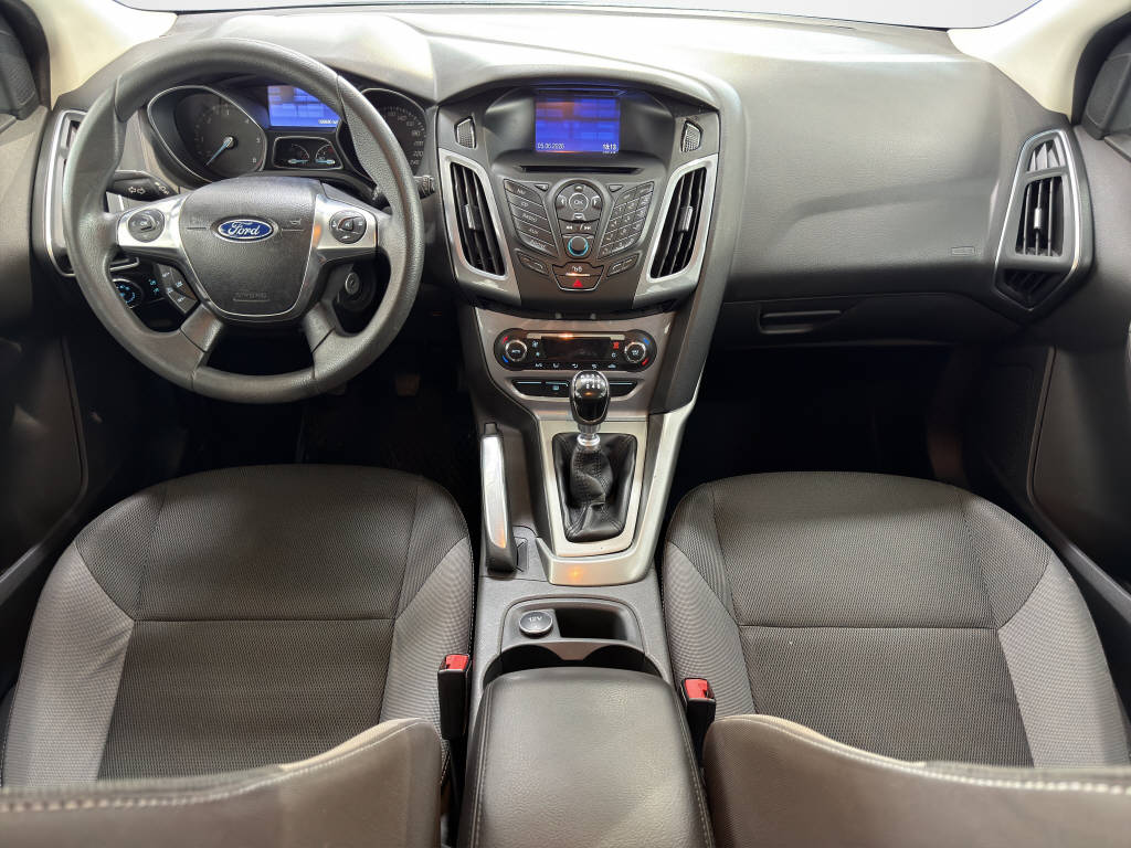 FORD Focus Station Wagon 1.6 TDCi 115 Trend-image-11