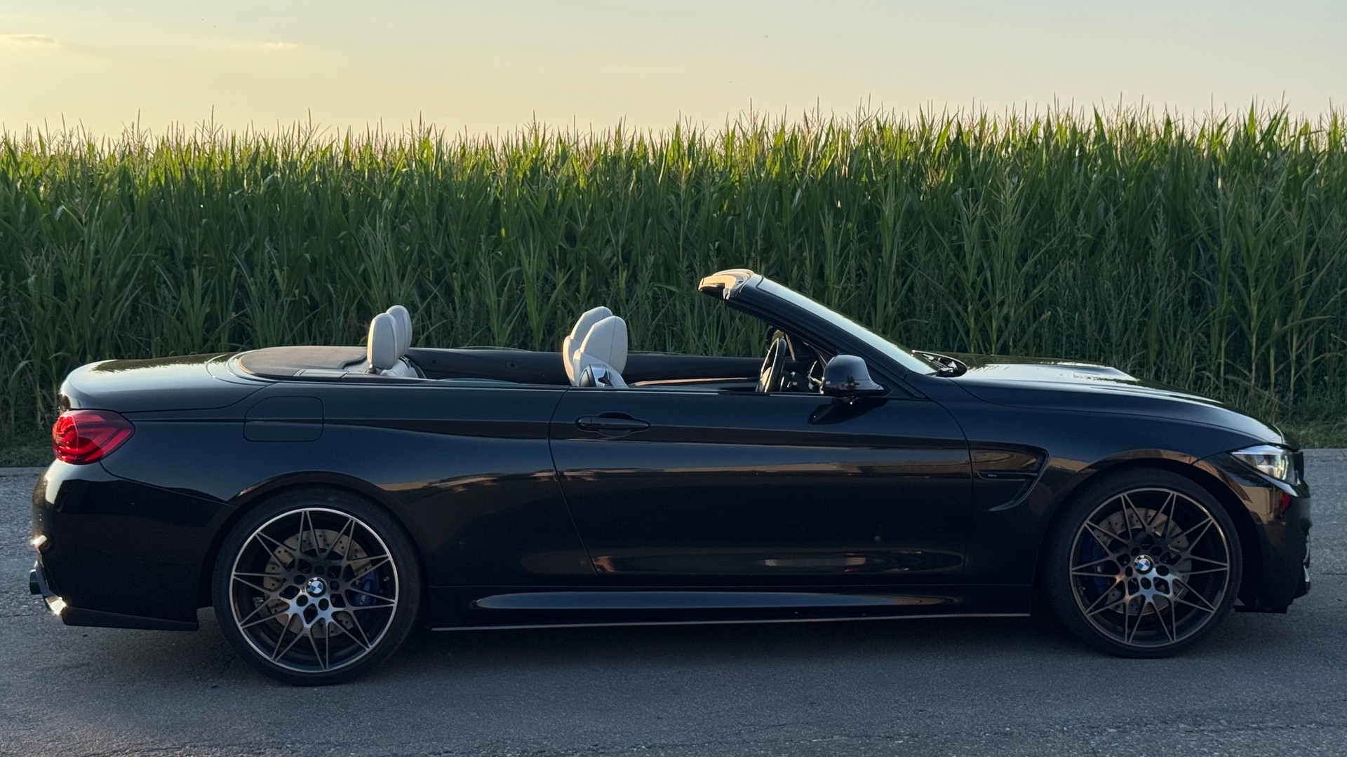 BMW M4 Cabriolet Drivelogic M Competition-image-7