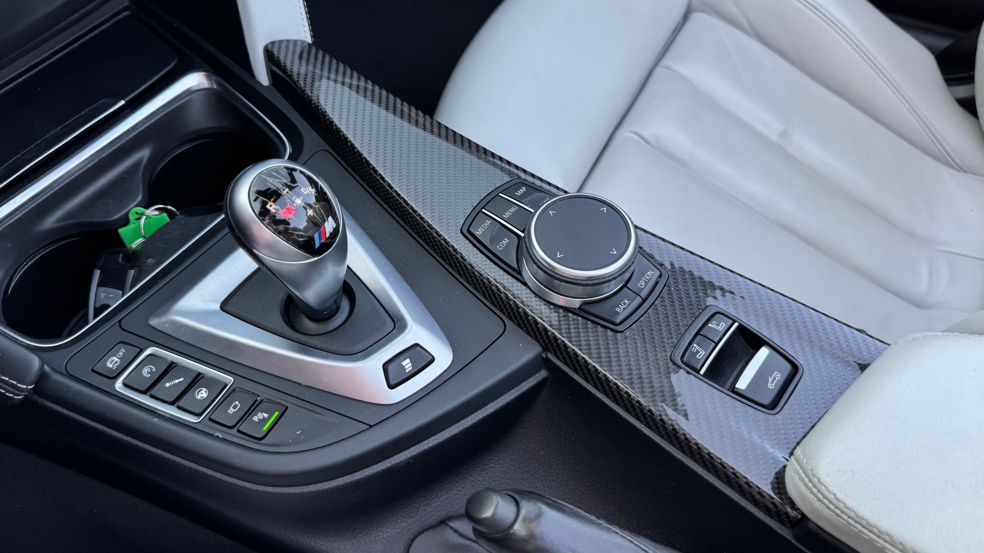 BMW M4 Cabriolet Drivelogic M Competition-image-15