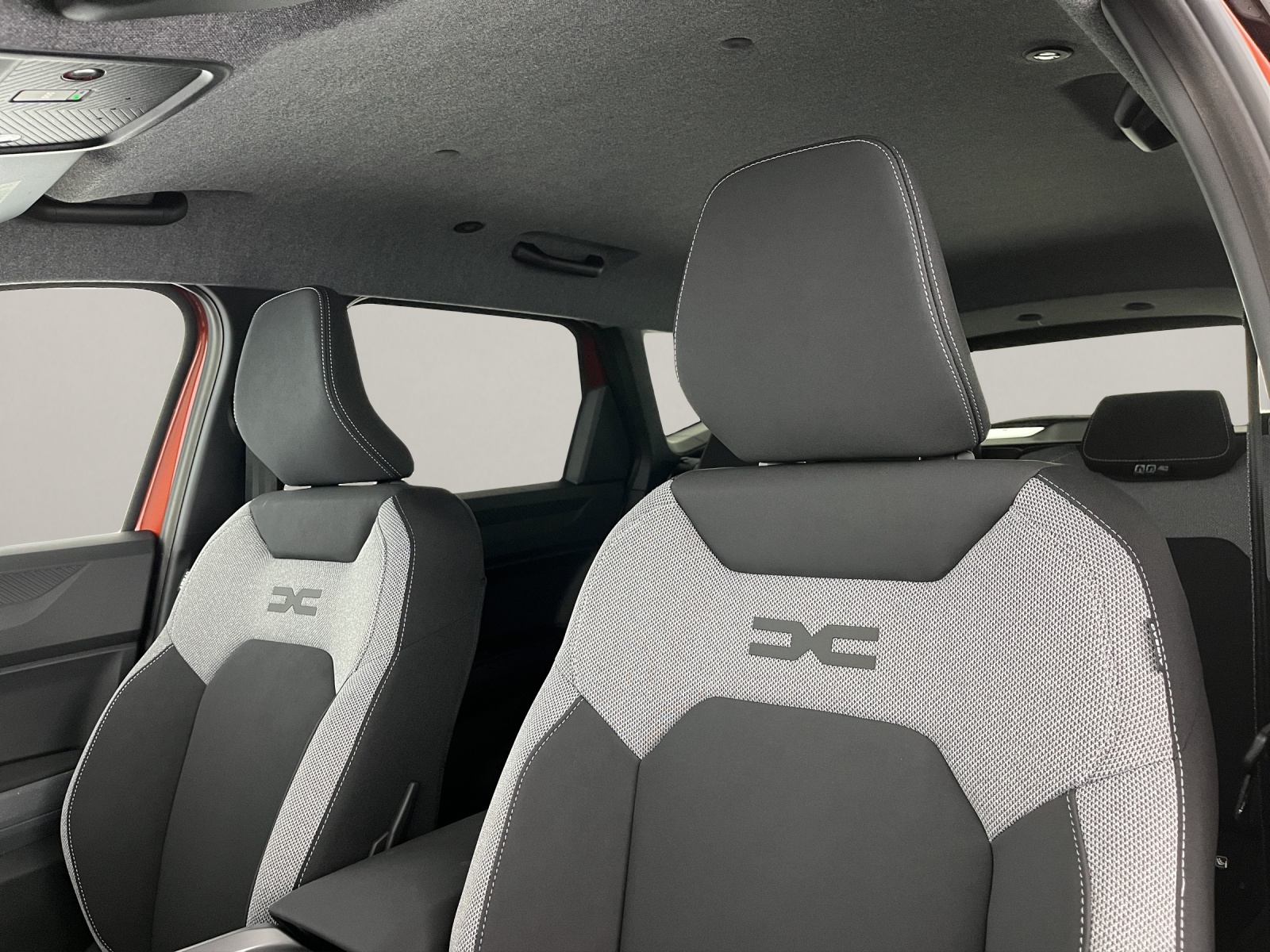 DACIA Bigster 1.2 Hybrid Journey 4WD-image-14