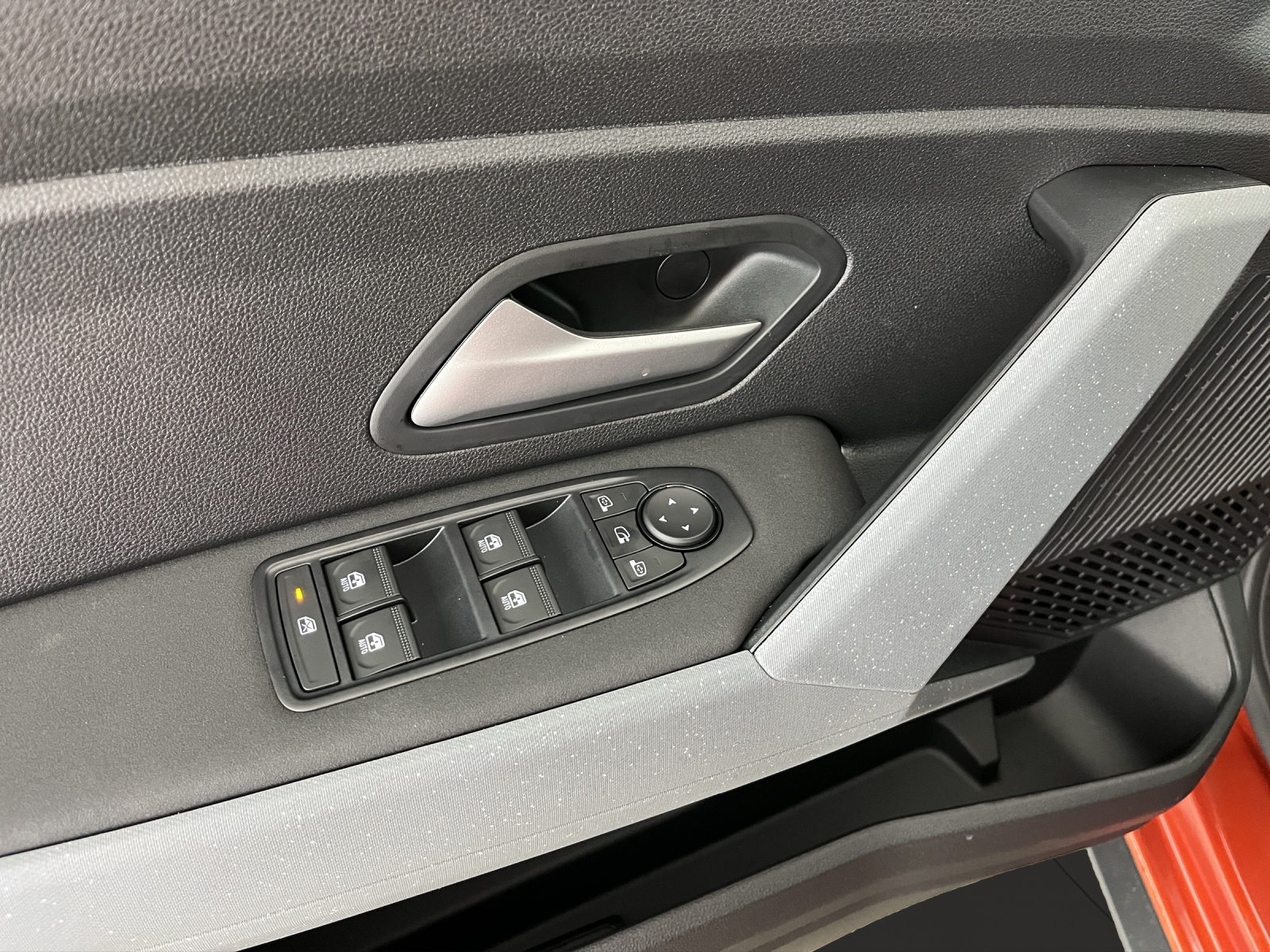 DACIA Bigster 1.2 Hybrid Journey 4WD-image-12