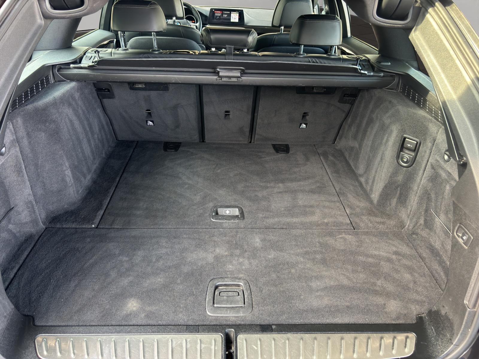 BMW 540i xDrive Touring-image-22