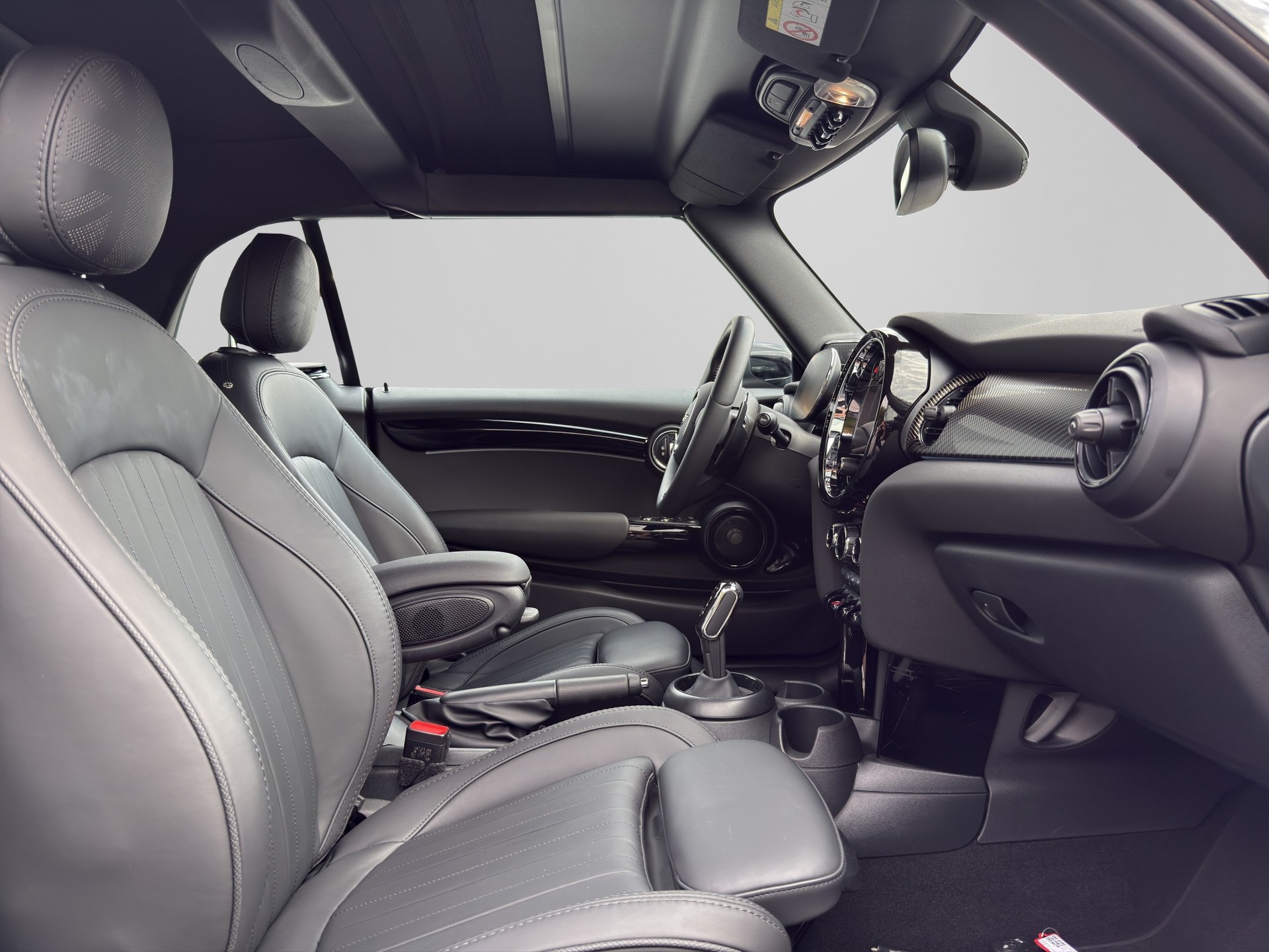 MINI Cooper S Cabriolet-image-14