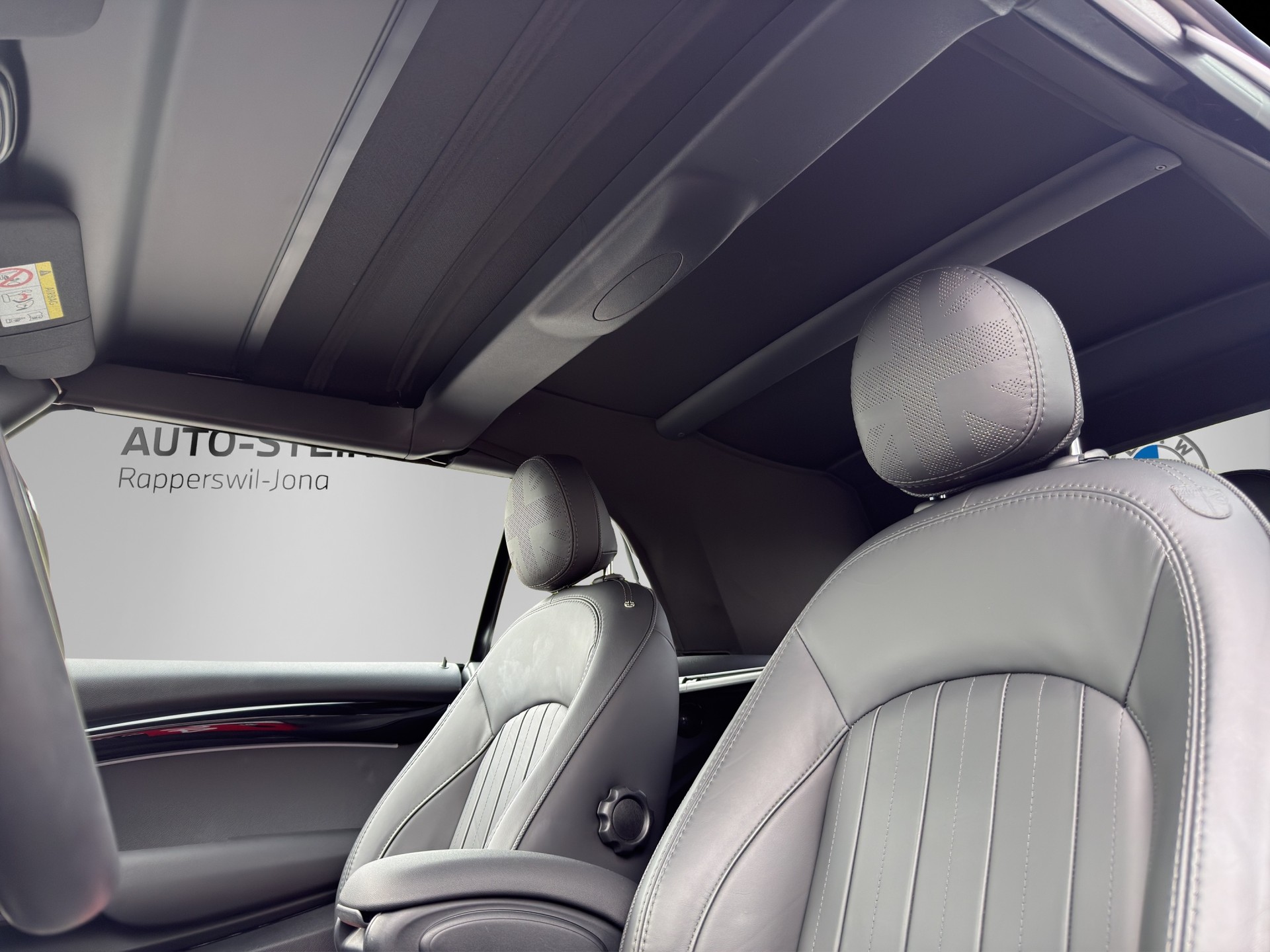 MINI Cooper S Cabriolet-image-10
