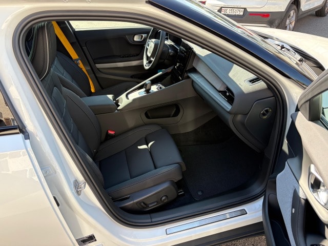 POLESTAR 2 Long Range Dual Motor Performance Plus-image-11