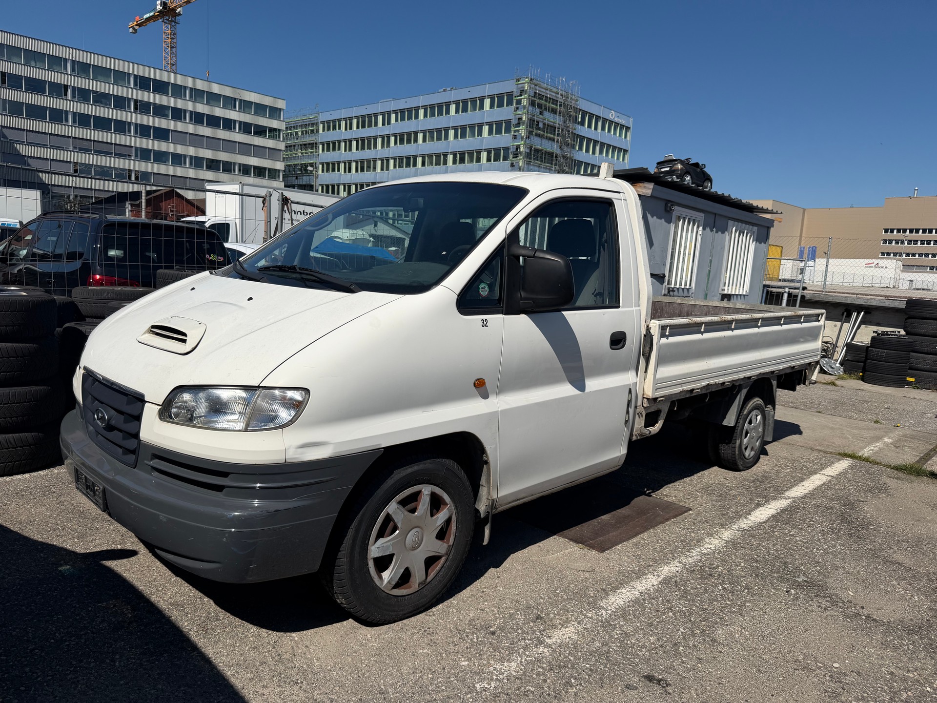 HYUNDAI H-1 Camionnette 2.5TDI-image-0