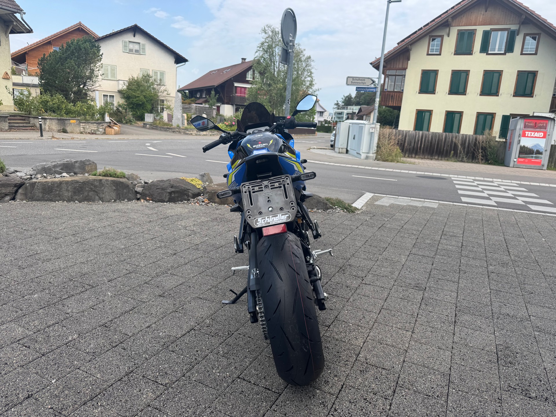 SUZUKI GSX-8R-image-3