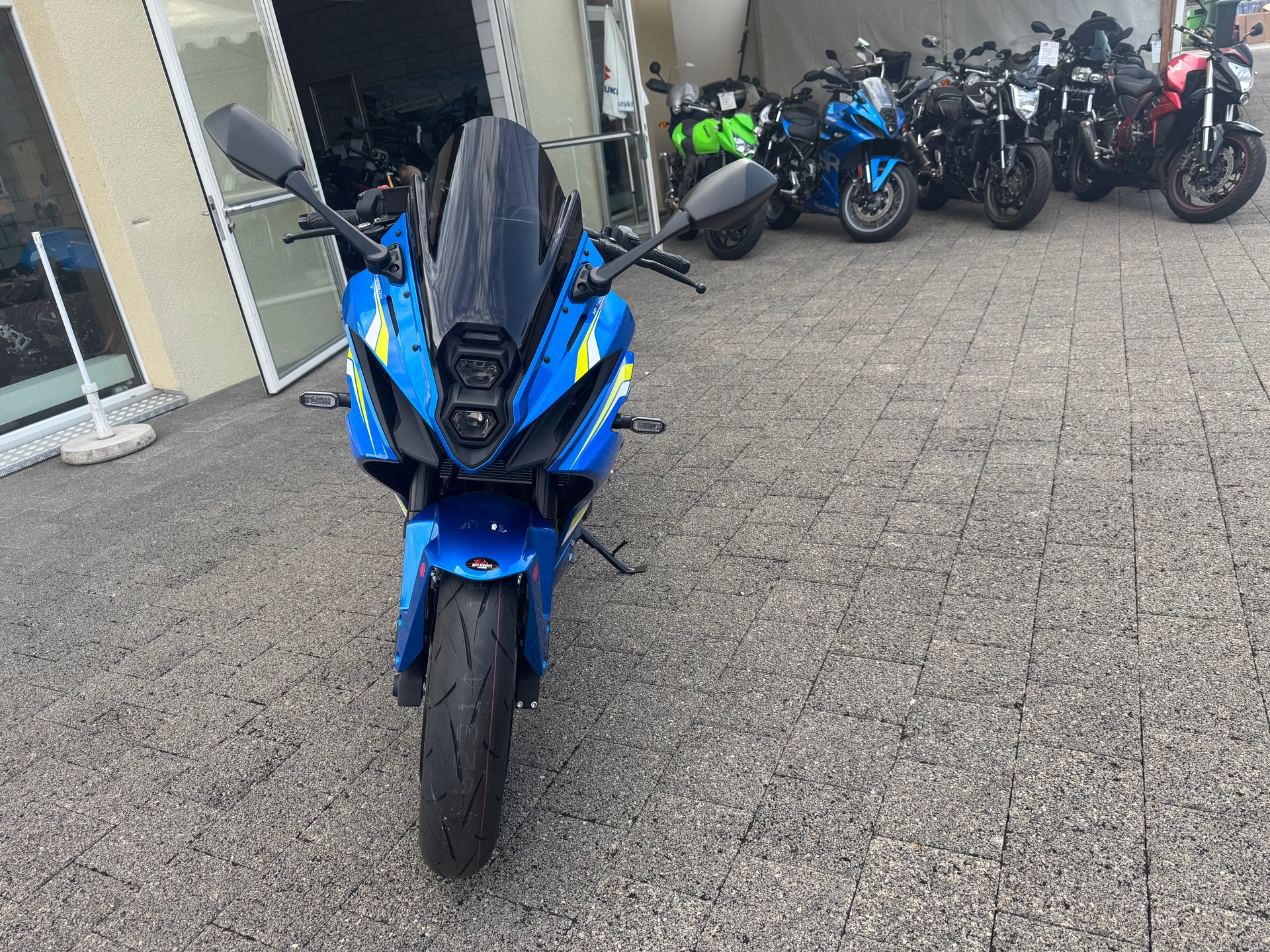 SUZUKI GSX-8R-image-1