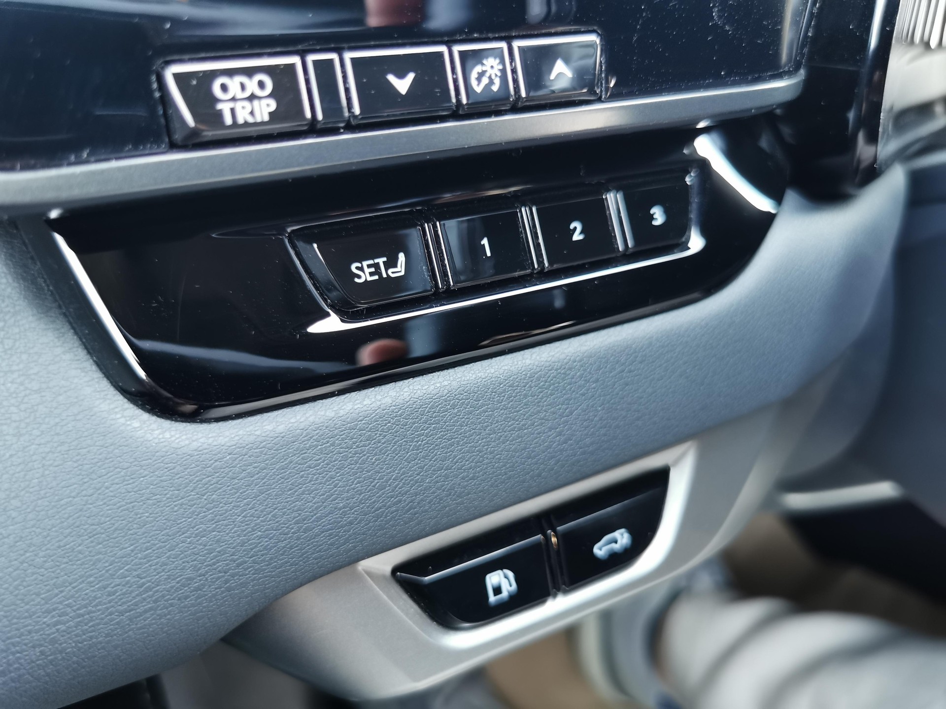 LEXUS RX 350h Comfort-image-14
