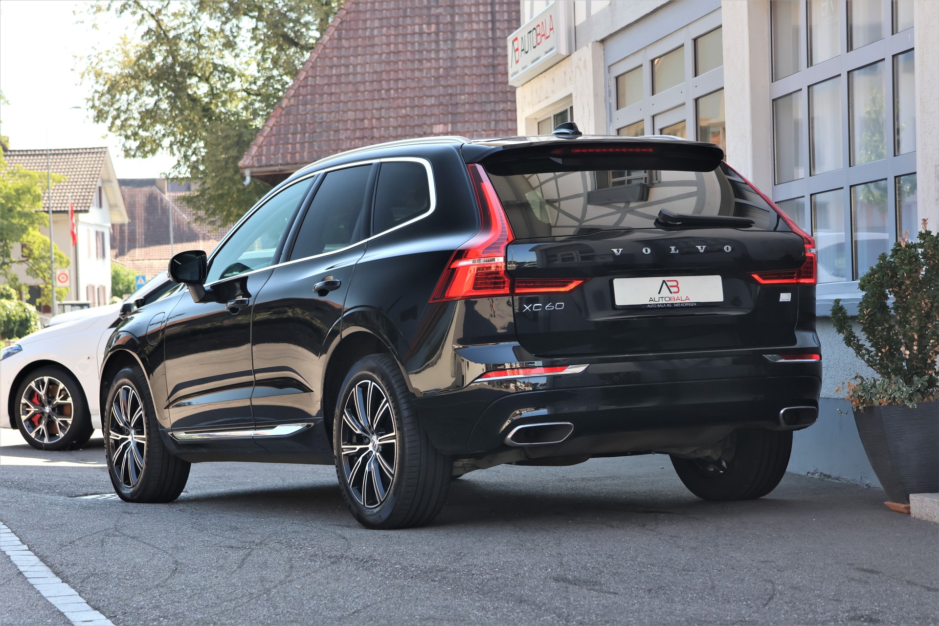 VOLVO XC60 T8 eAWD Inscription Geartronic (CH)-image-2