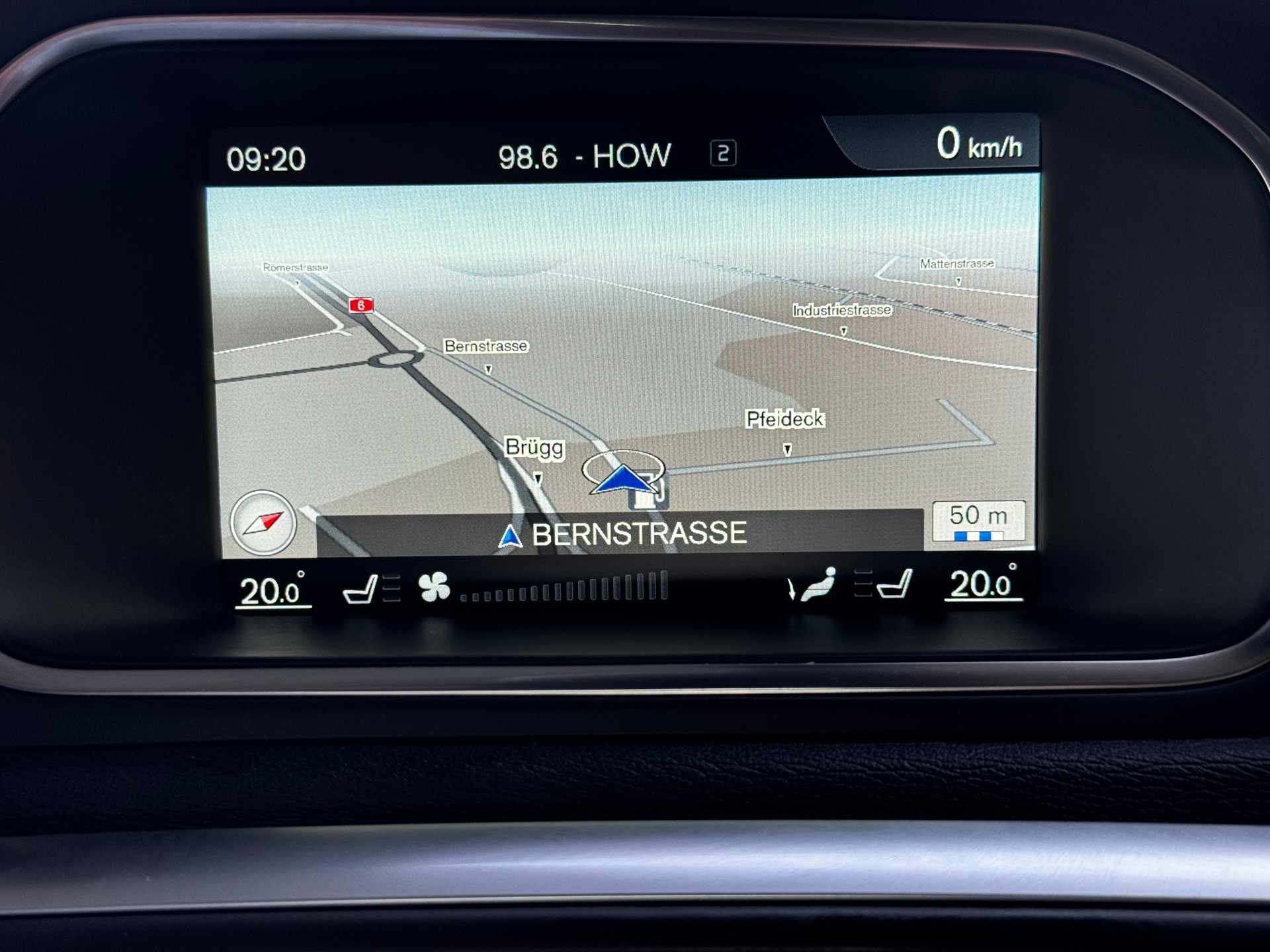 VOLVO V40 T4 Momentum-image-15