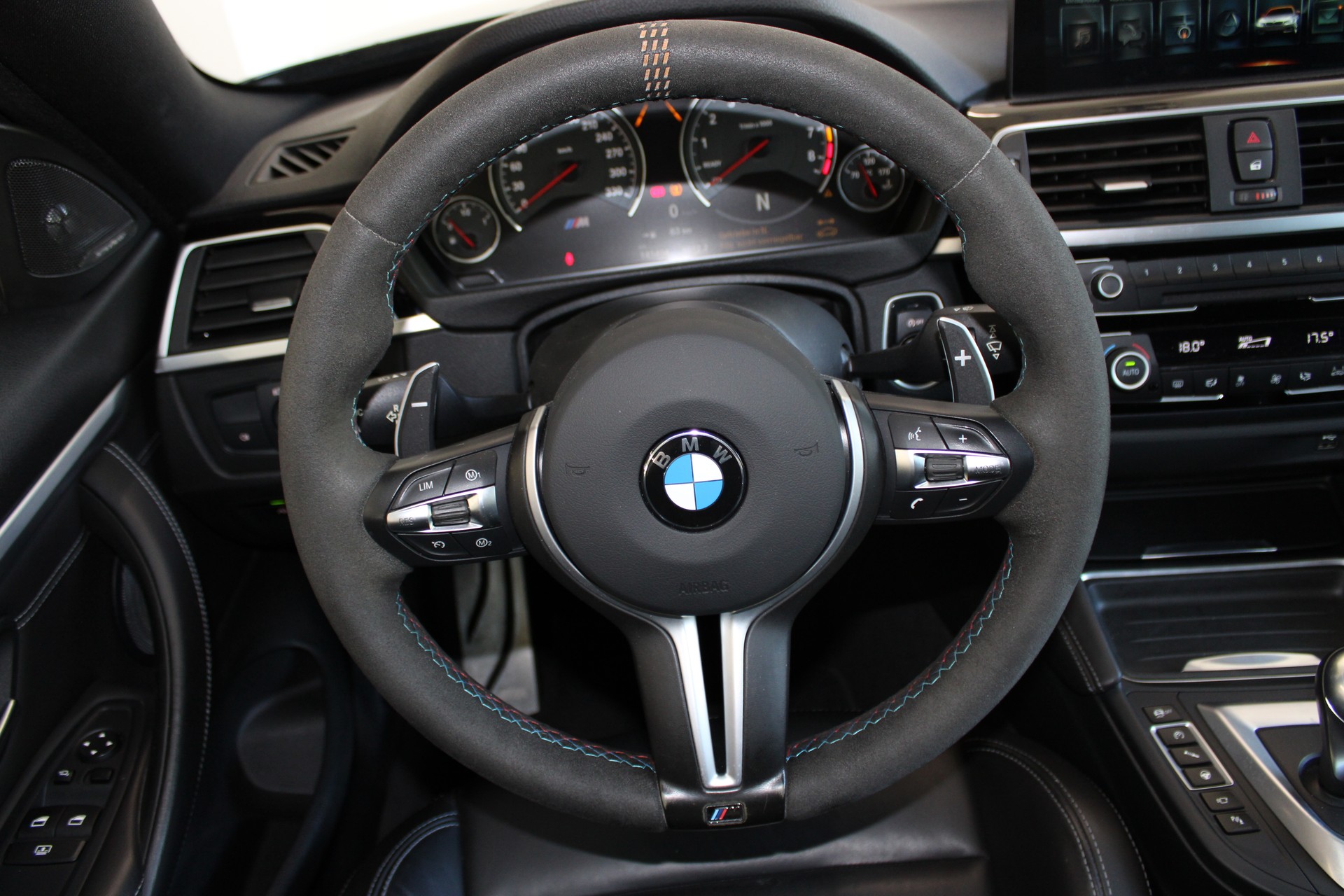 BMW M4 Competition Coupé DKG-image-8