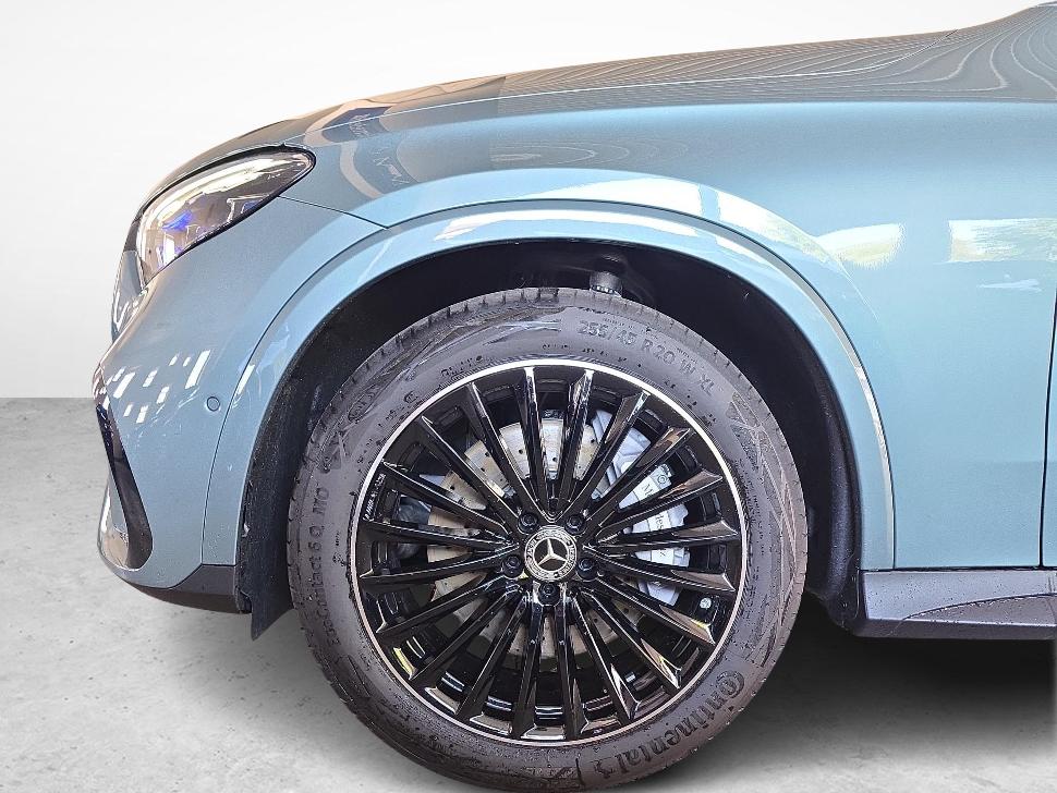 MERCEDES-BENZ GLC 300 4MATIC AMG Line-image-12