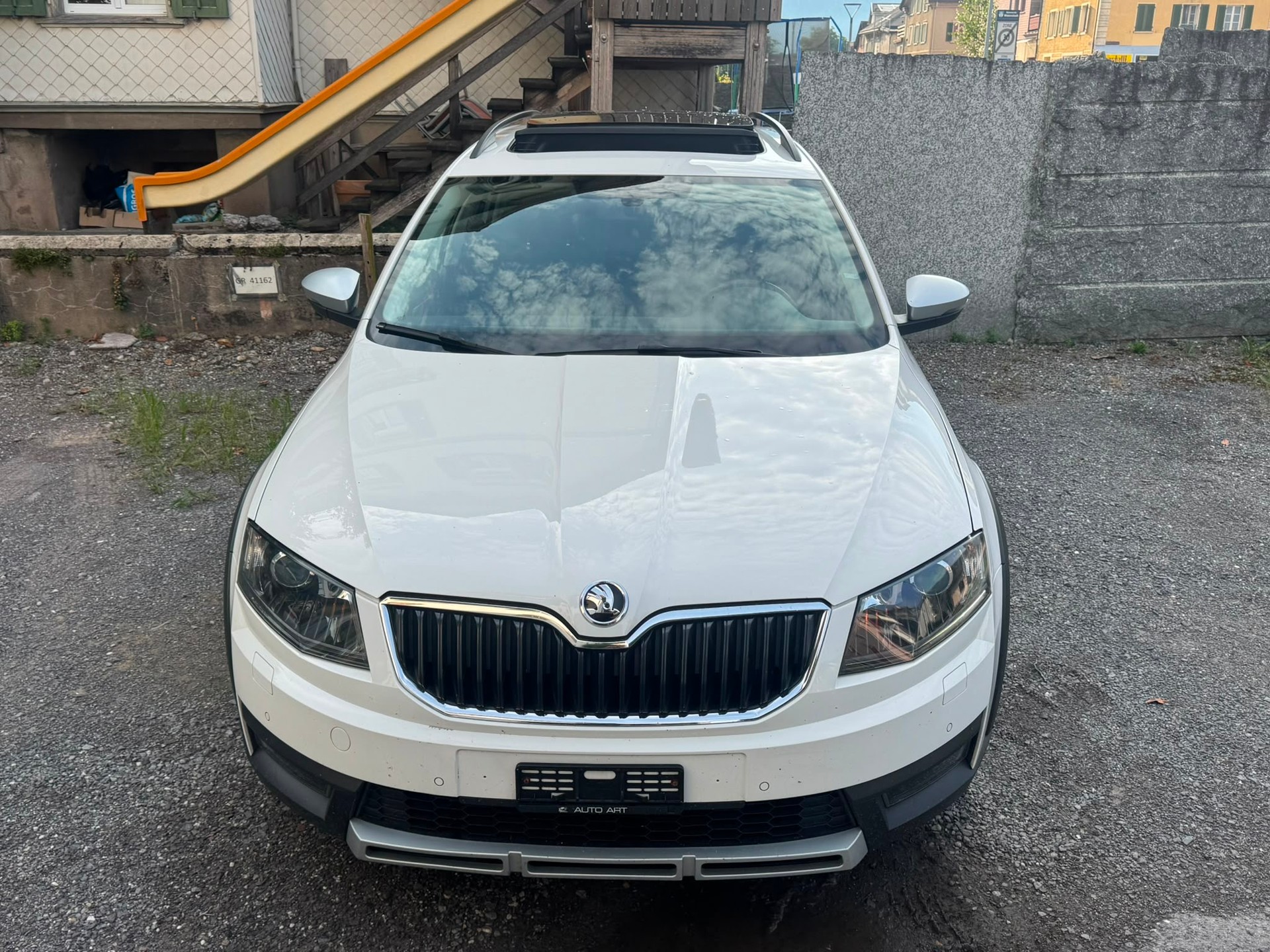 SKODA Octavia Combi 2.0 TDI Scout 4x4 DSG-image-0