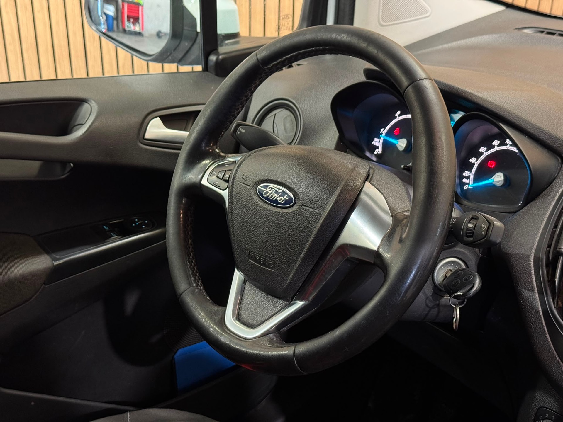 FORD Transit Courier Van 1.5 TDCi Trend-image-7