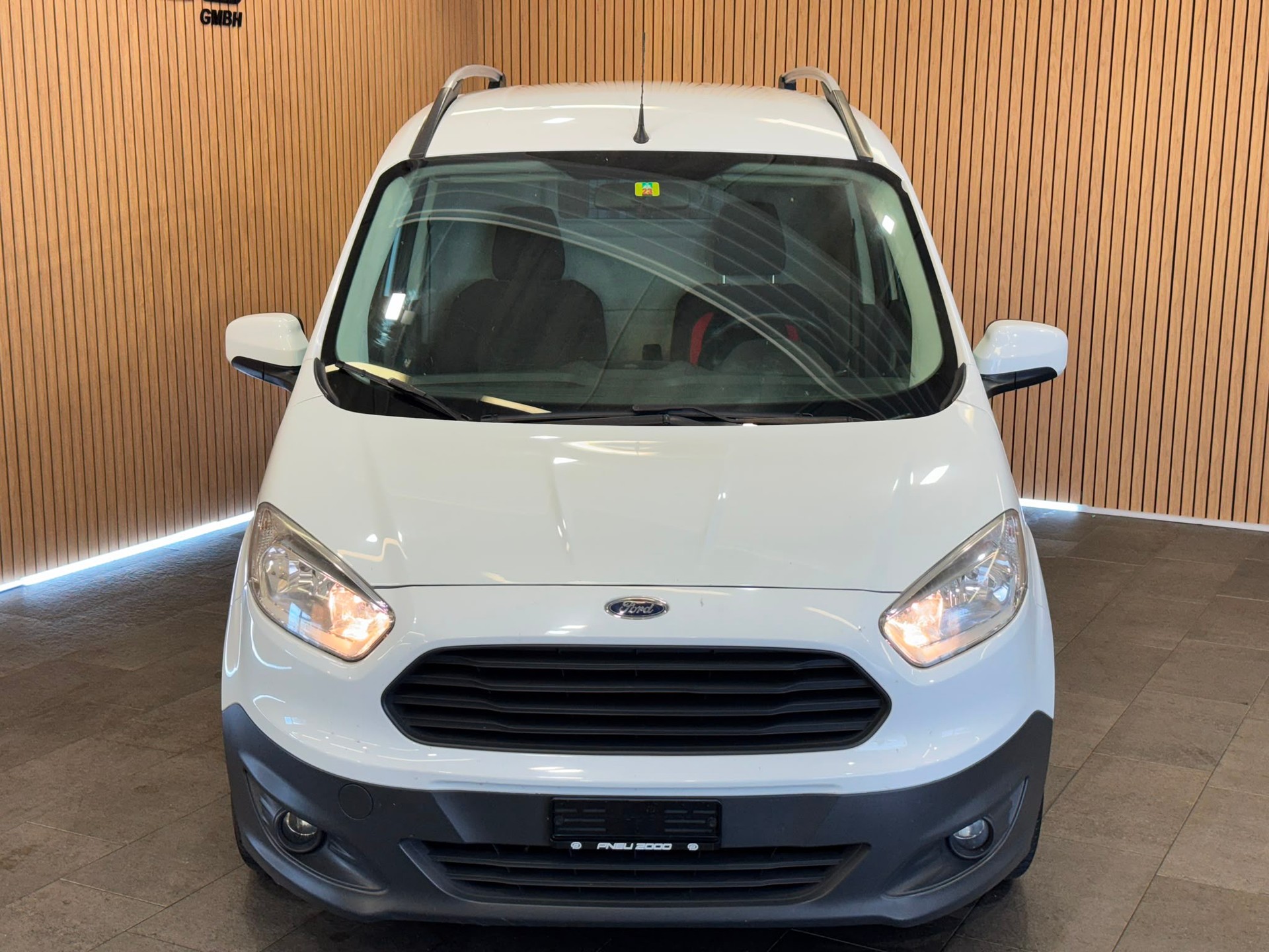 FORD Transit Courier Van 1.5 TDCi Trend-image-1