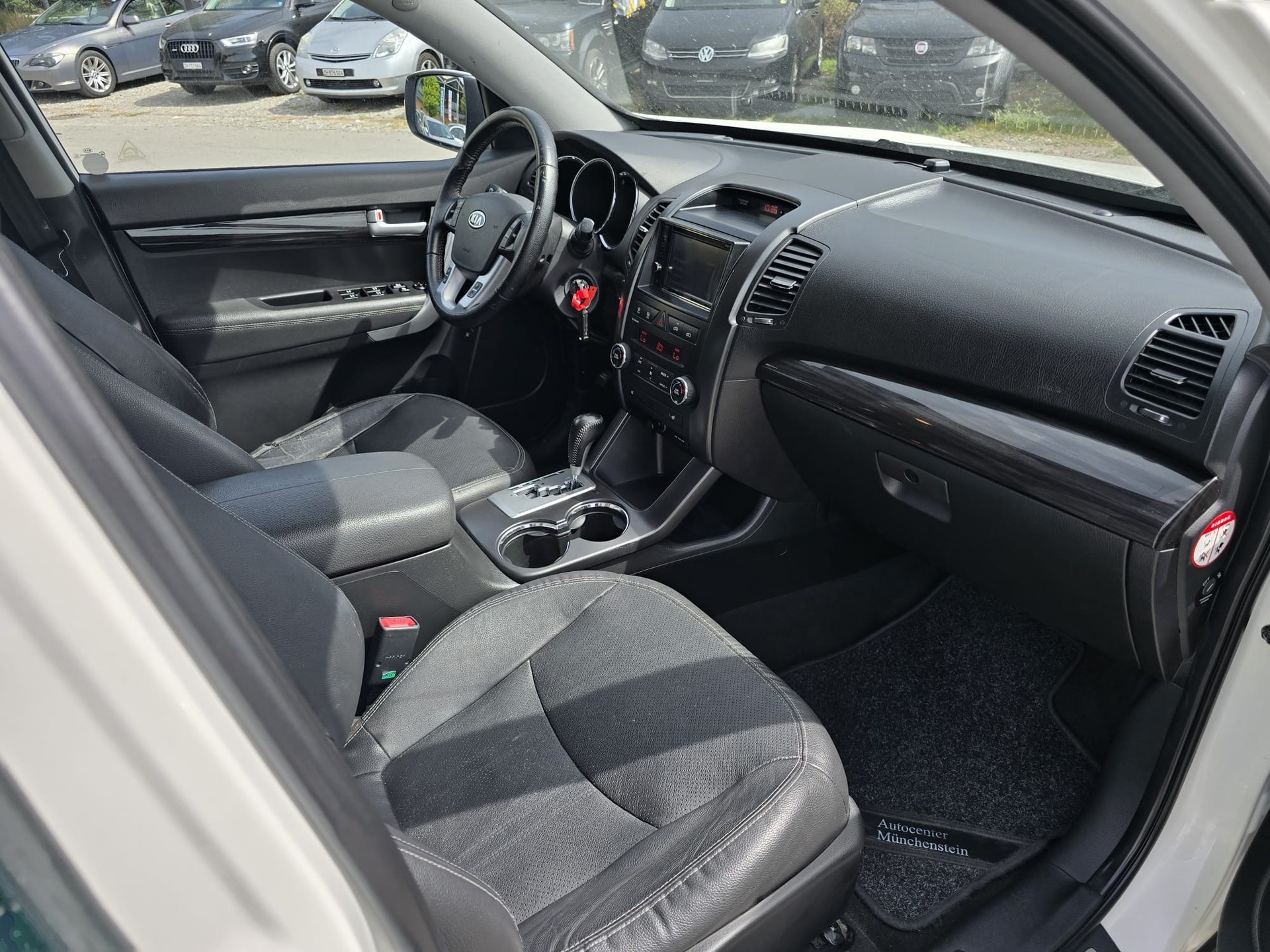 KIA Sorento 2.2 CRDI Style Automatic-image-13