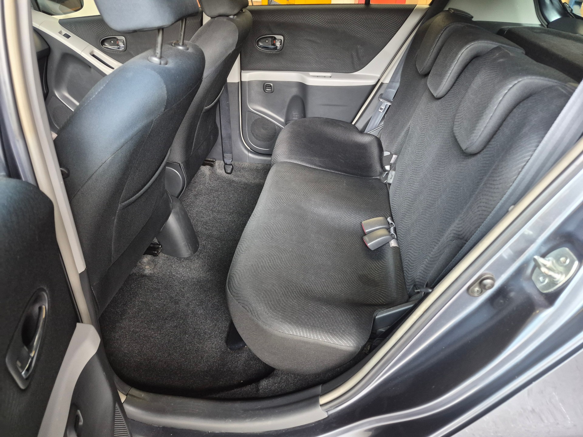 TOYOTA Yaris 1.33 S-image-6