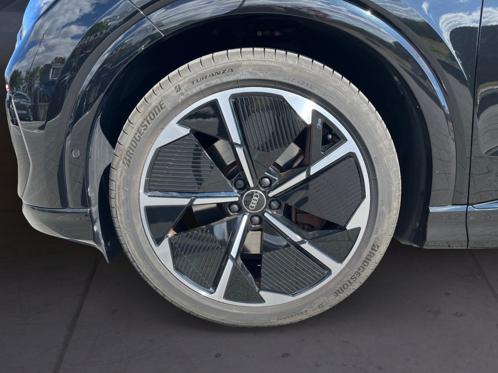 AUDI Q4 Sportback e-tron 50 quattro-image-8