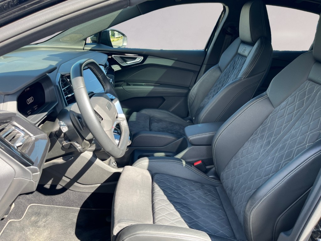 AUDI Q4 Sportback e-tron 50 quattro-image-9