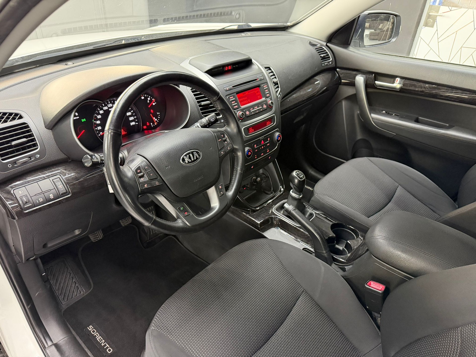 KIA Sorento 2.4 Trend-image-5
