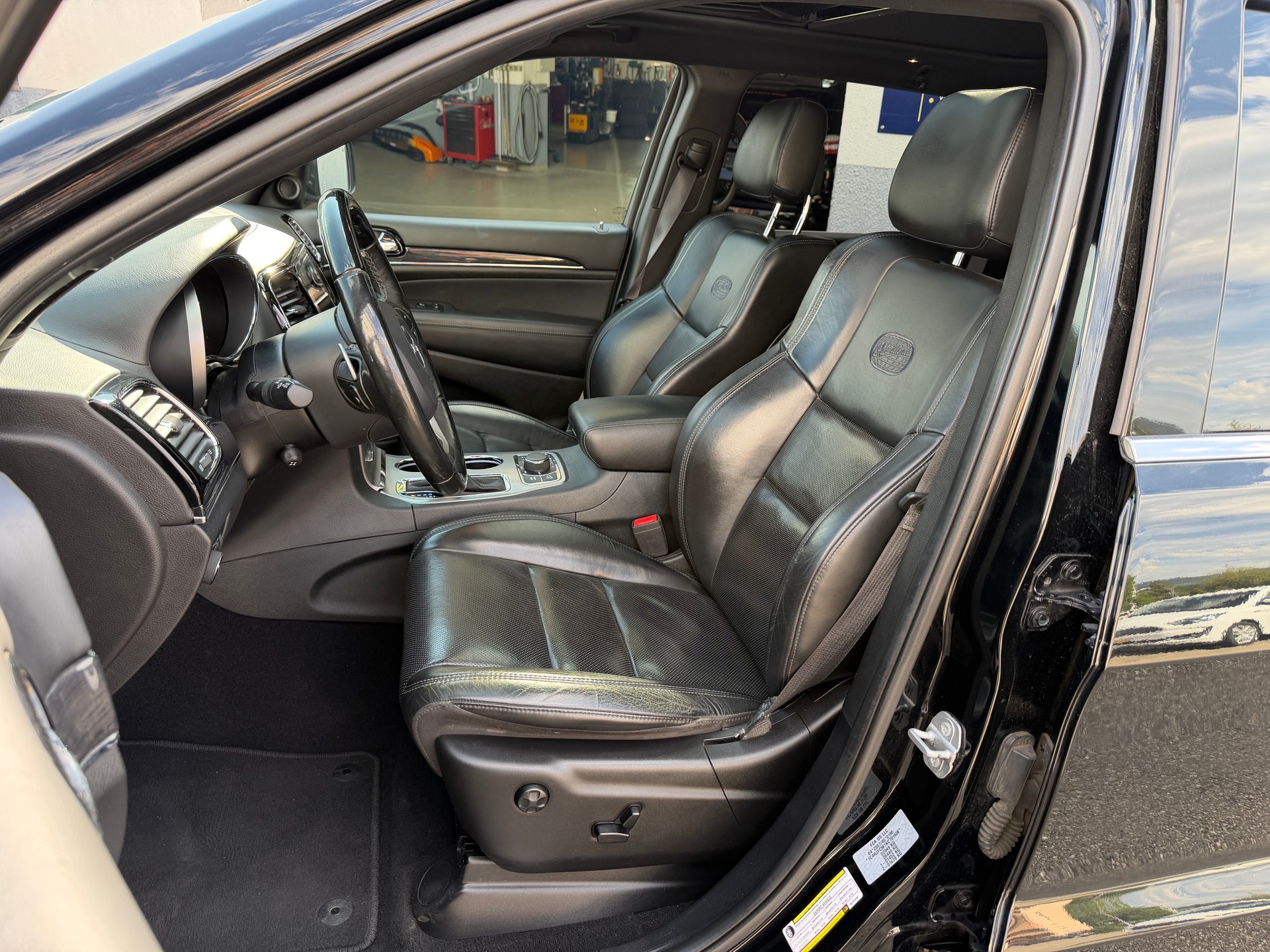JEEP Grand Cherokee 3.0 CRD Overland Automatic-image-7