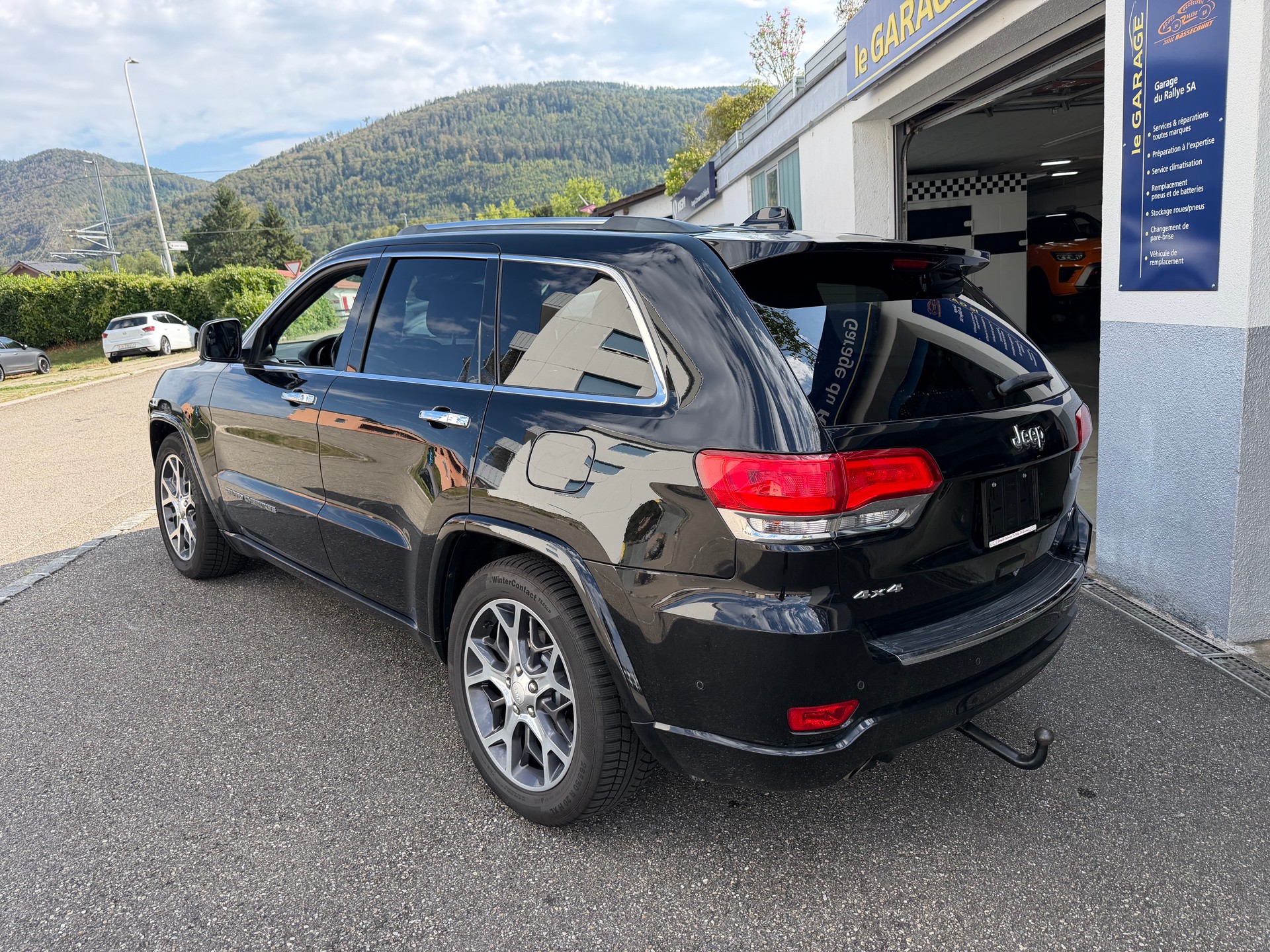 JEEP Grand Cherokee 3.0 CRD Overland Automatic-image-2